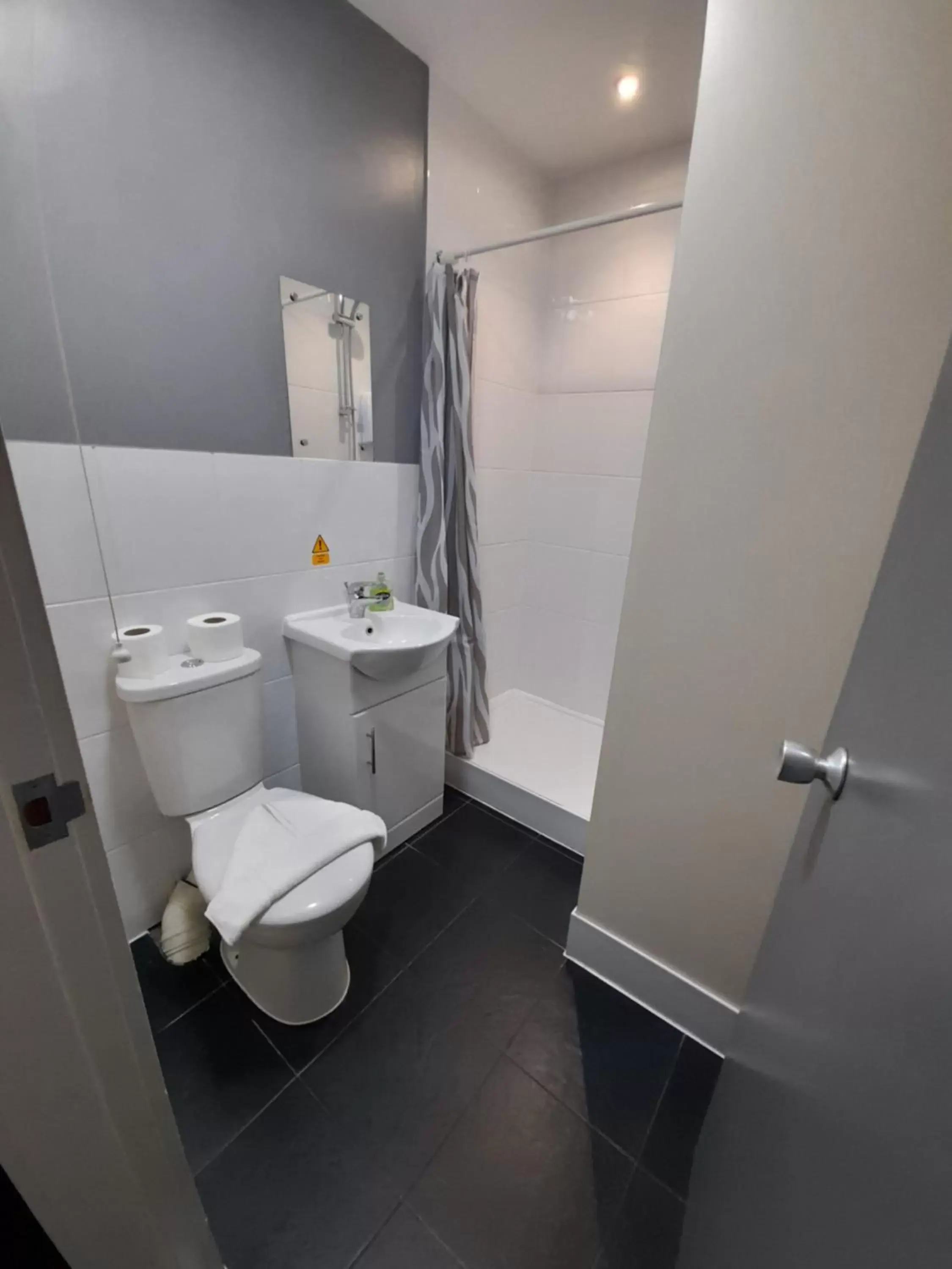 Shower, Bathroom in Lymedale Suites Studios & Aparthotel in NEWCASTLE UNDER LYME & STOKE