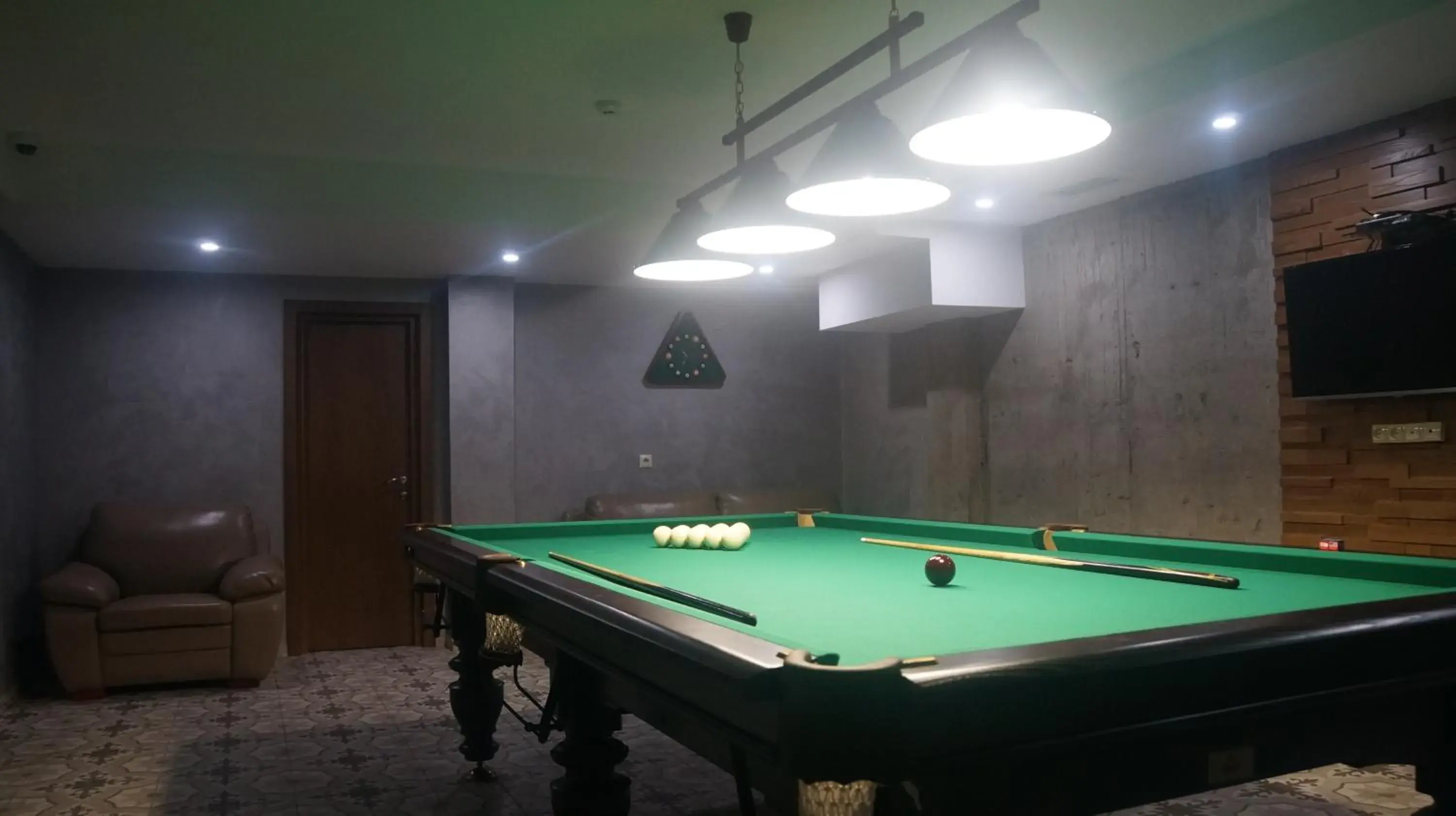 Billiard, Billiards in Hotel Metekhi Line