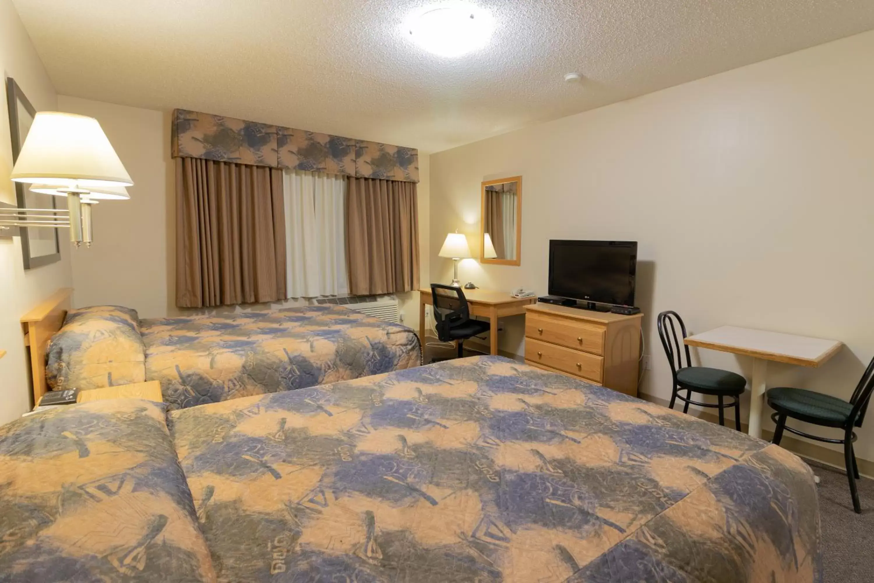 Bed in Best Maple Inn - Drayton Valley