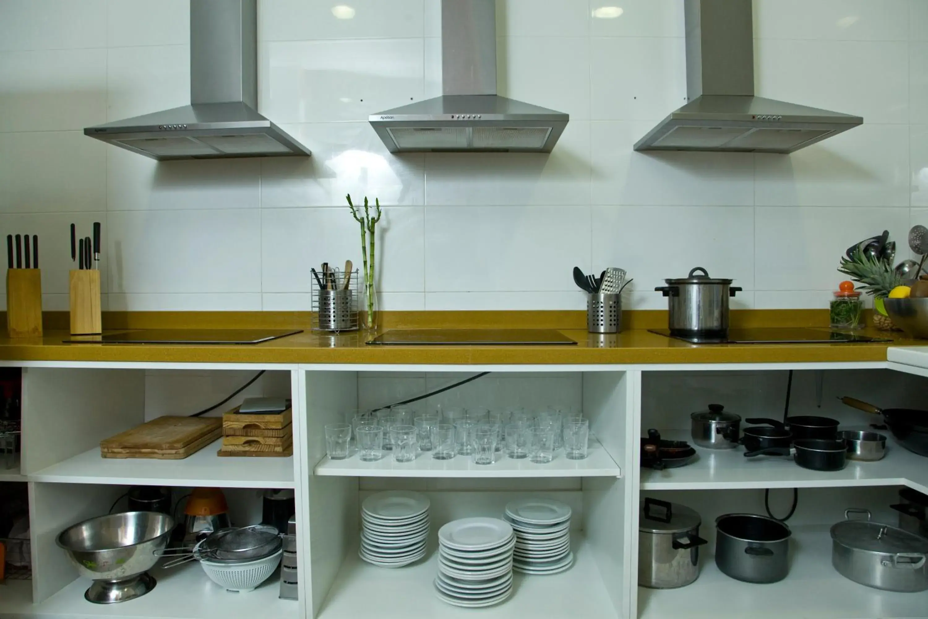 Kitchen or kitchenette, Kitchen/Kitchenette in Purple Nest Hostel