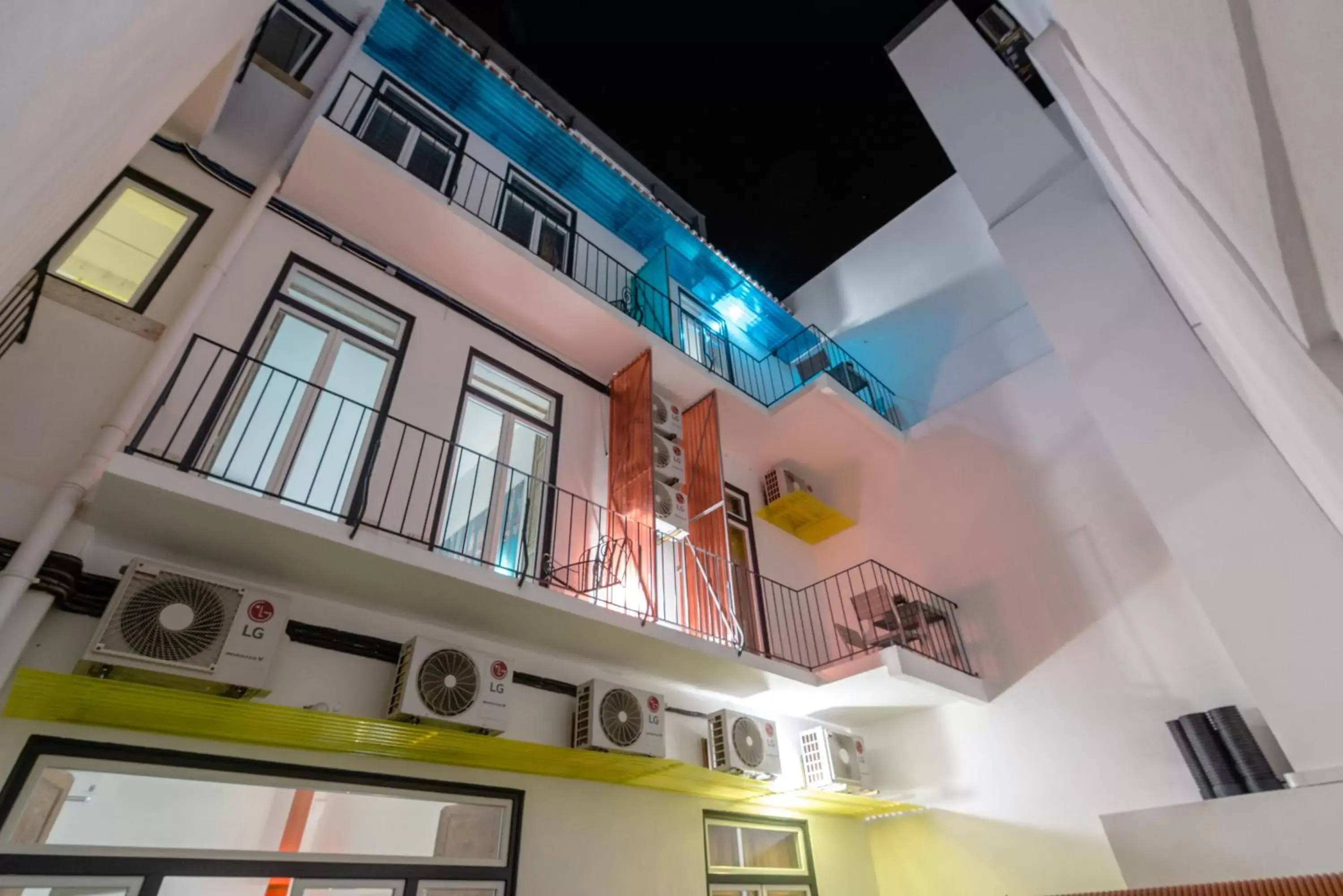 Balcony/Terrace, Kitchen/Kitchenette in Chiado Arty Flats