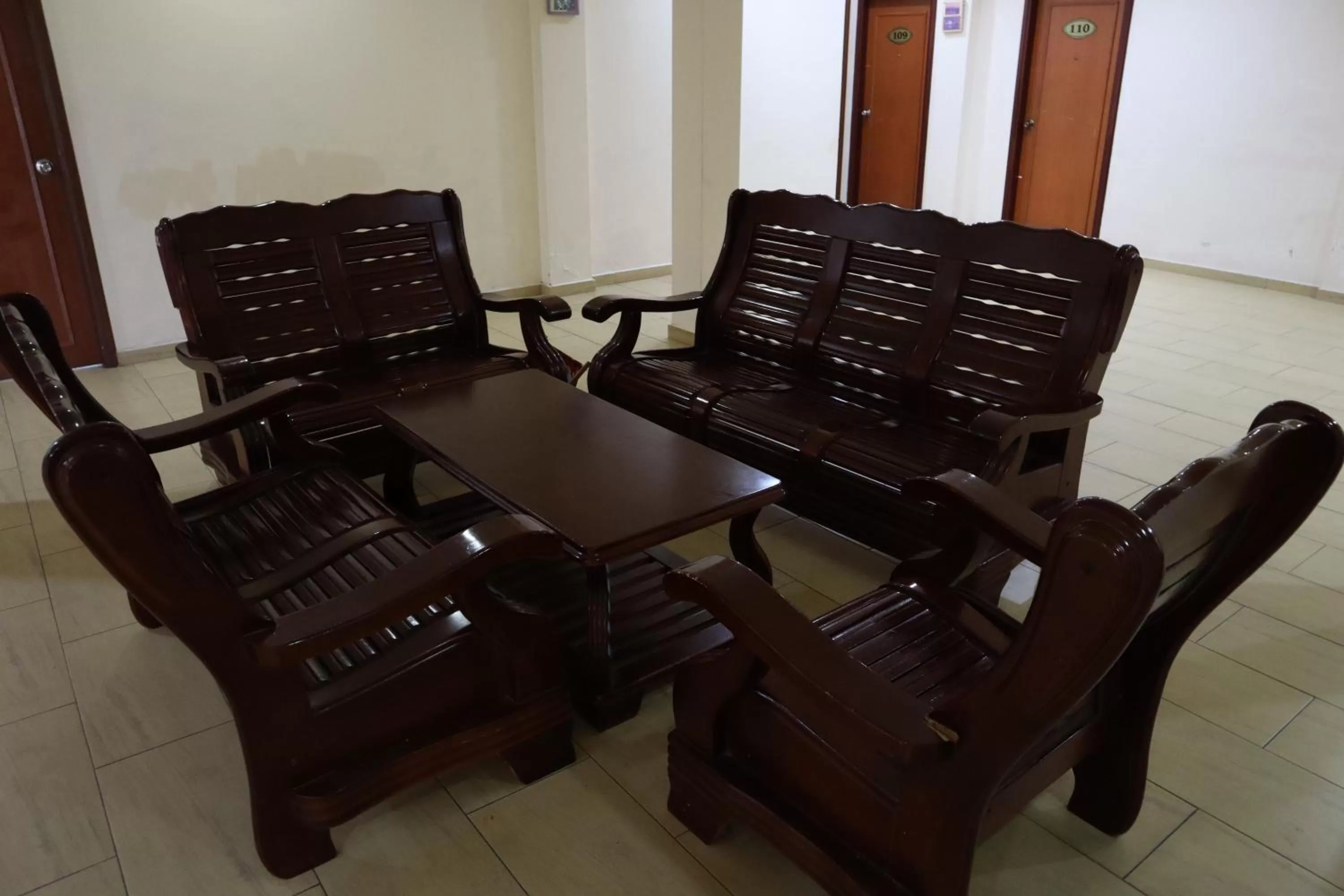 Seating area in Hotel Wangsamas