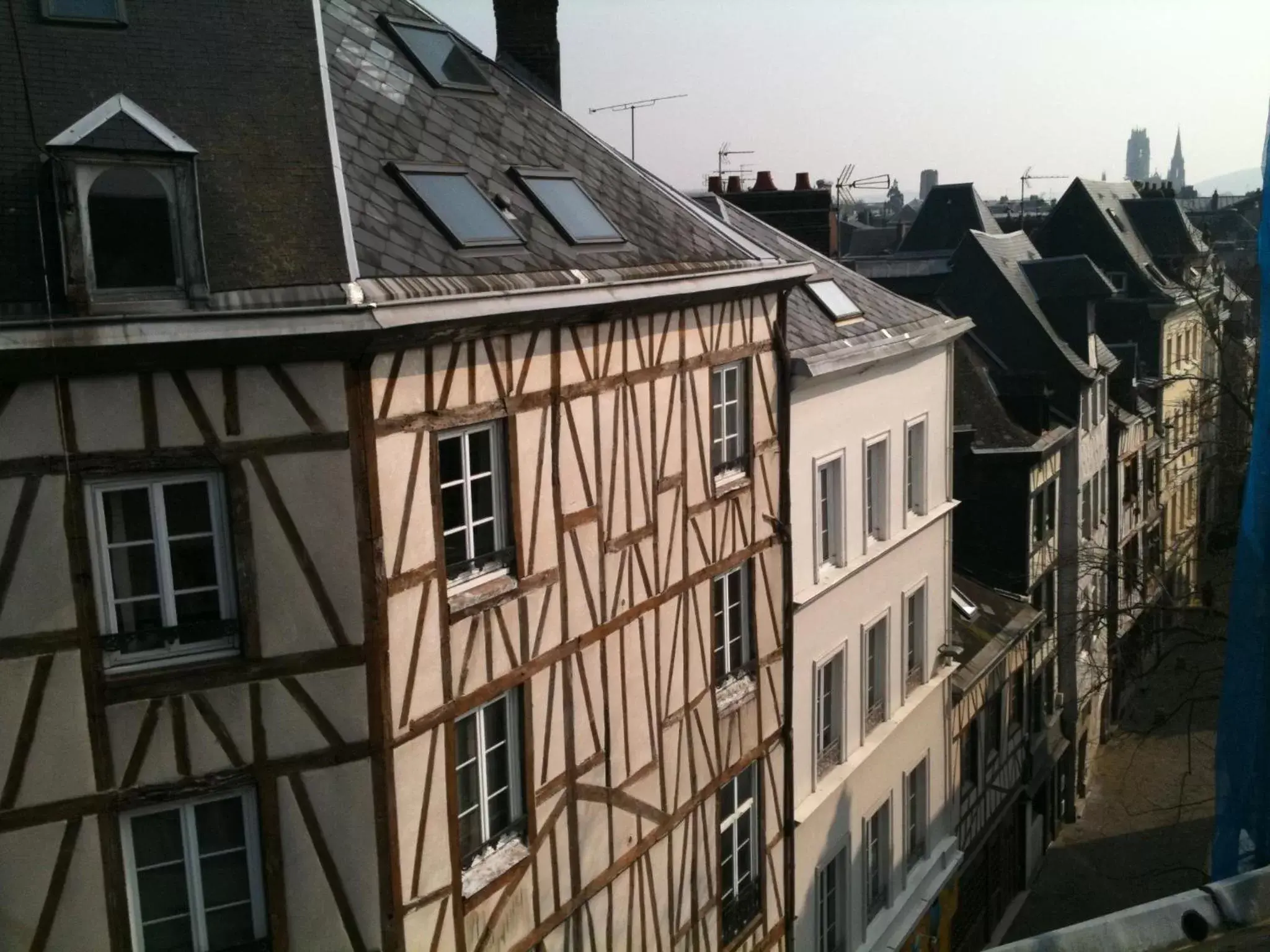 City view, Property Building in Hotel Dandy Rouen centre