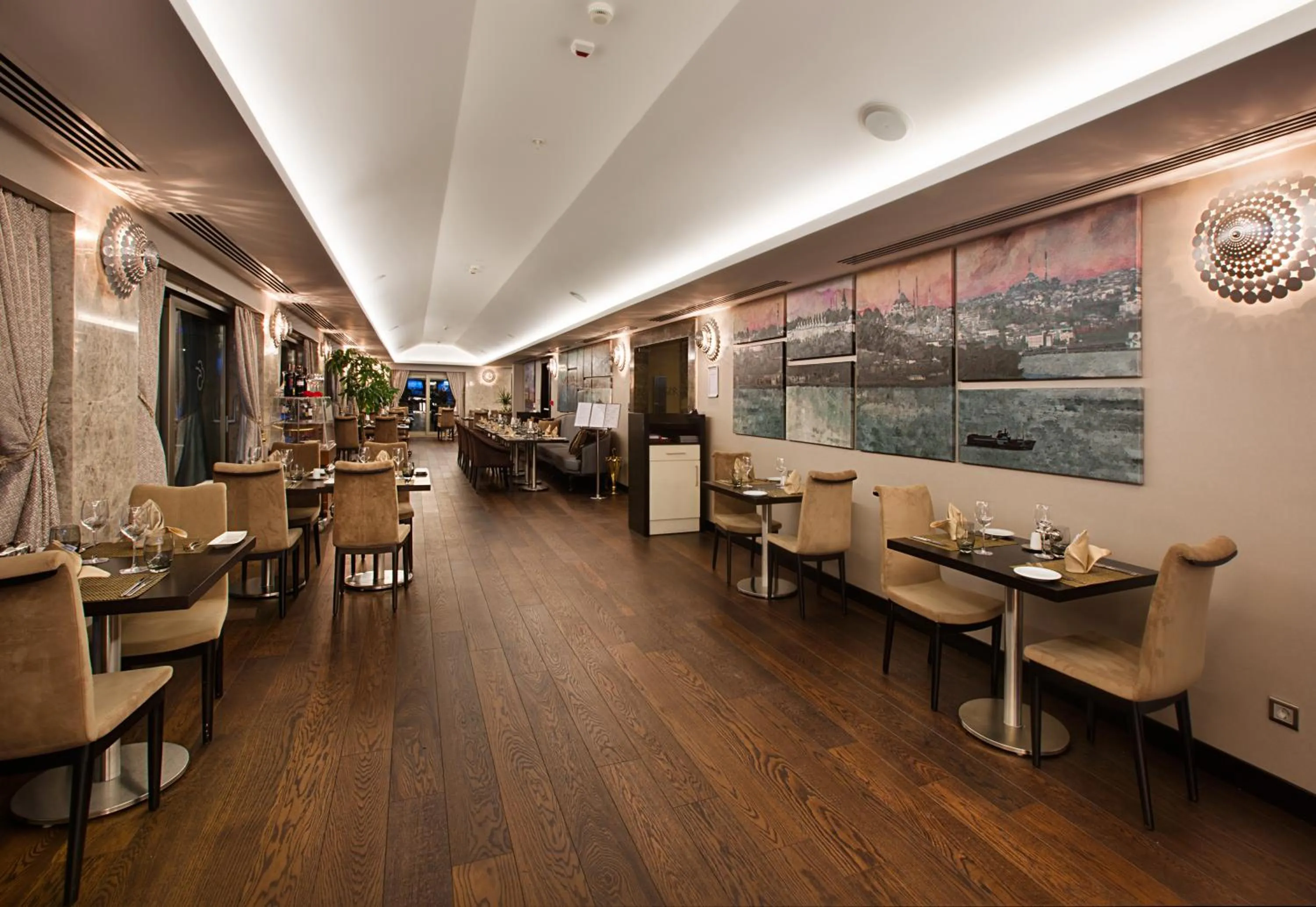 Restaurant/places to eat in Dedeman Bostanci Istanbul Hotel & Convention Center