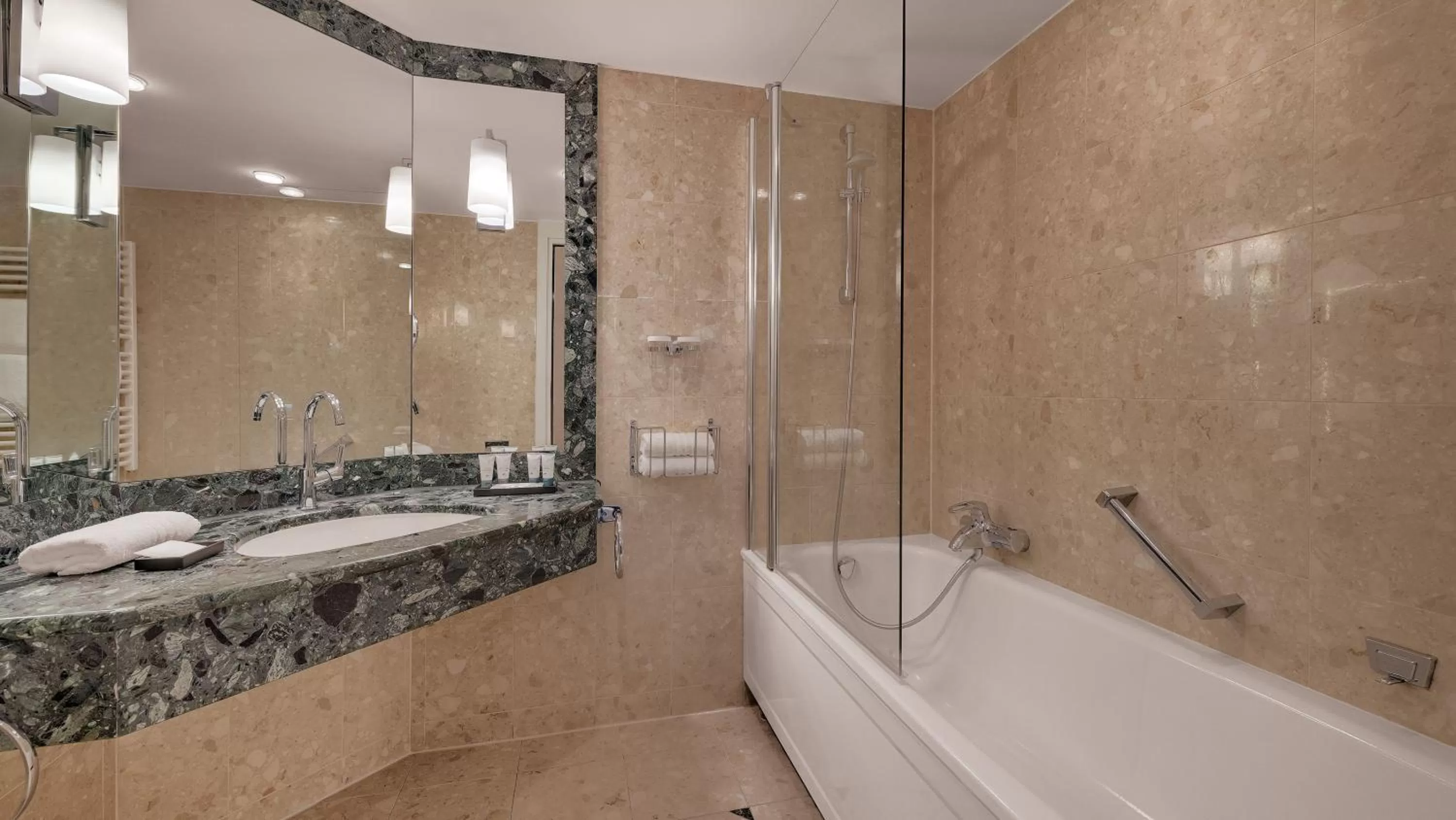 Bathroom in Bilderberg Bellevue Hotel Dresden