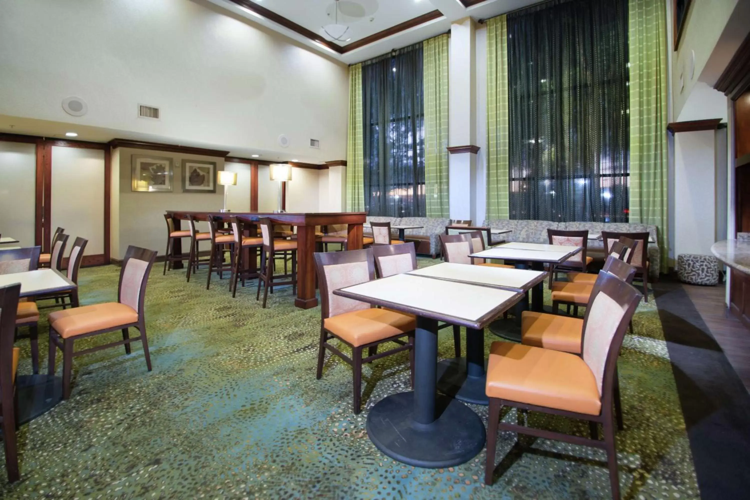 Dining area, Restaurant/Places to Eat in Hampton Inn Linden