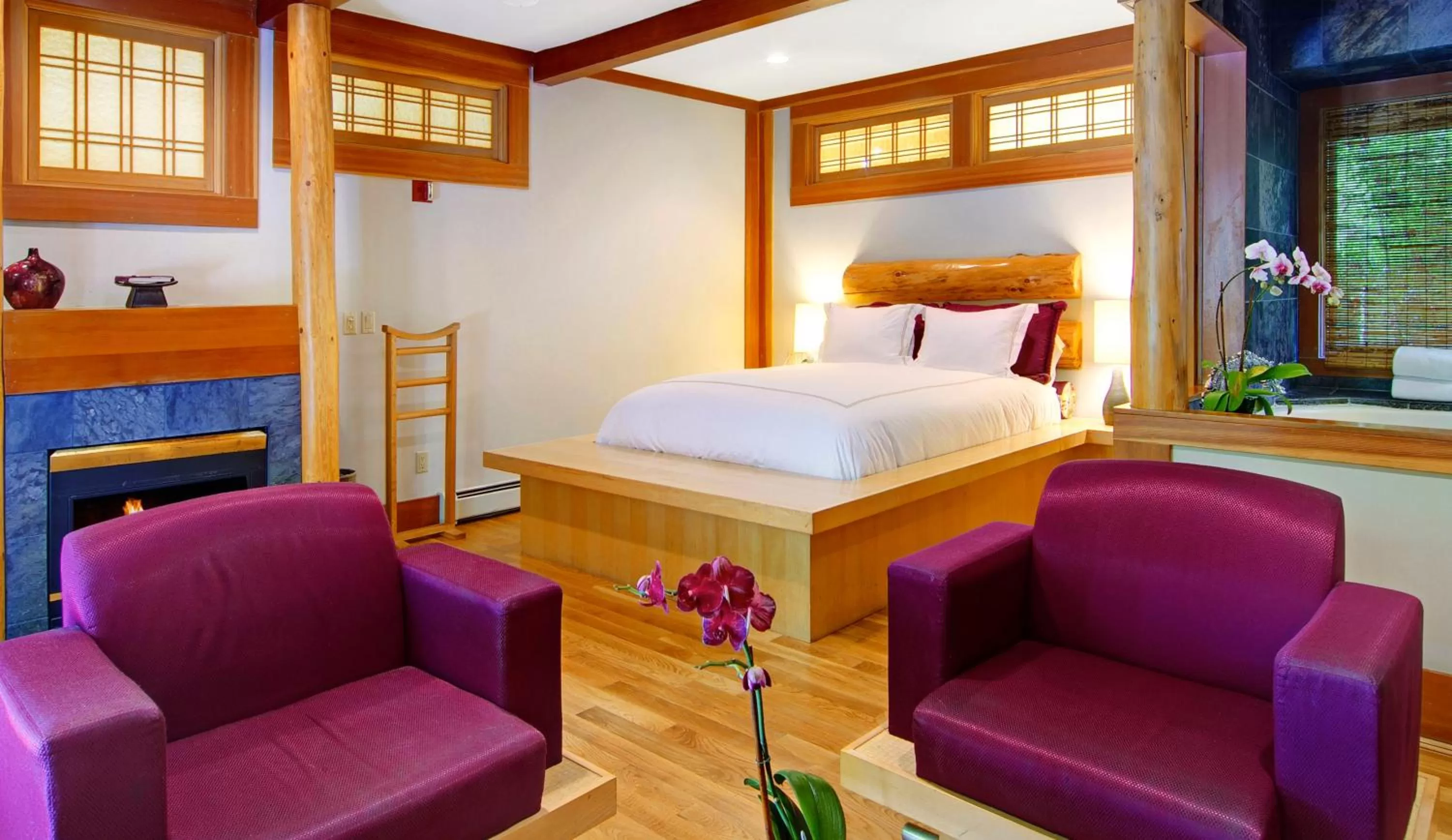 Photo of the whole room, Bed in Inn at Depot Hill