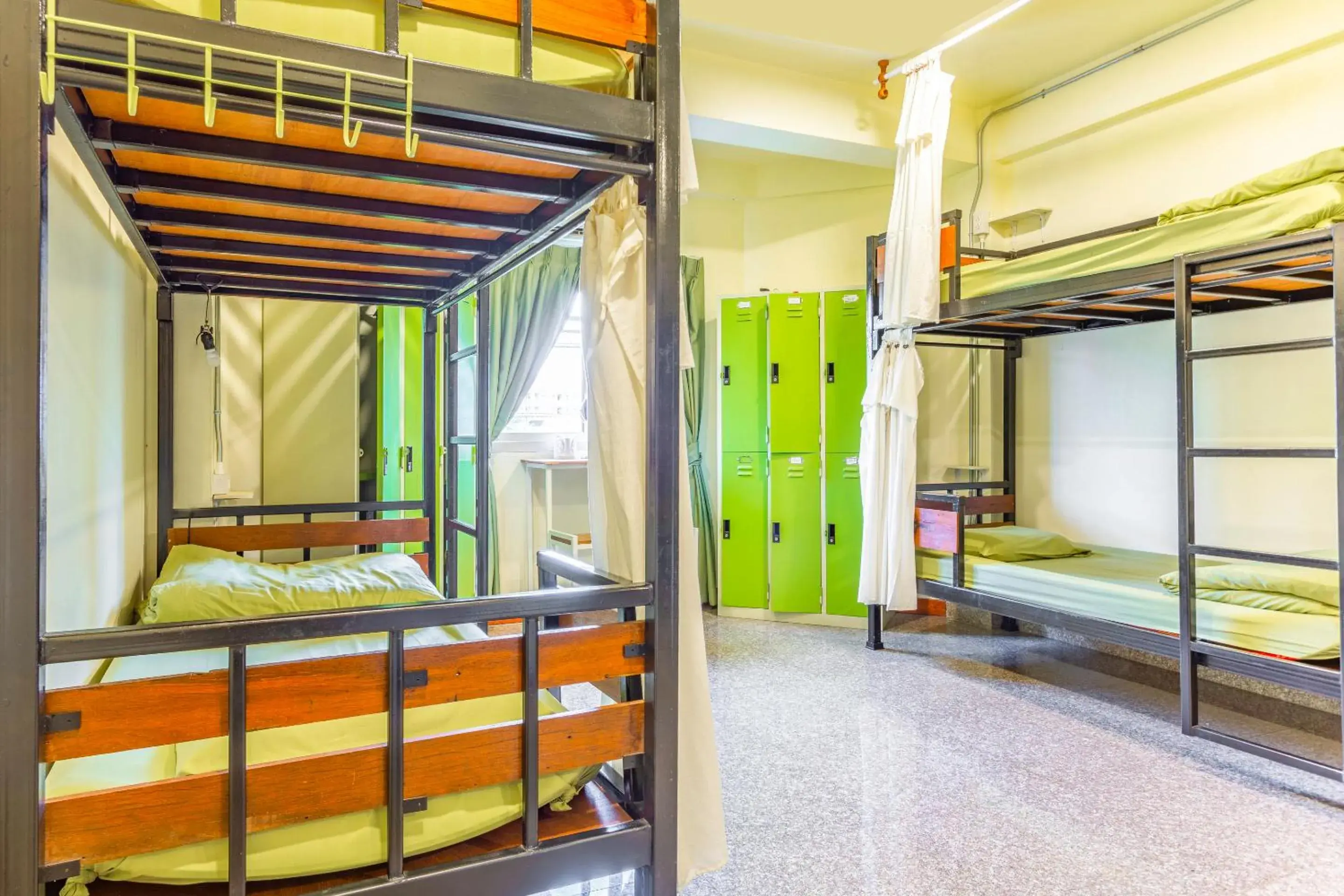 Bedroom, Bunk Bed in OYO 928 Leaf Hostel