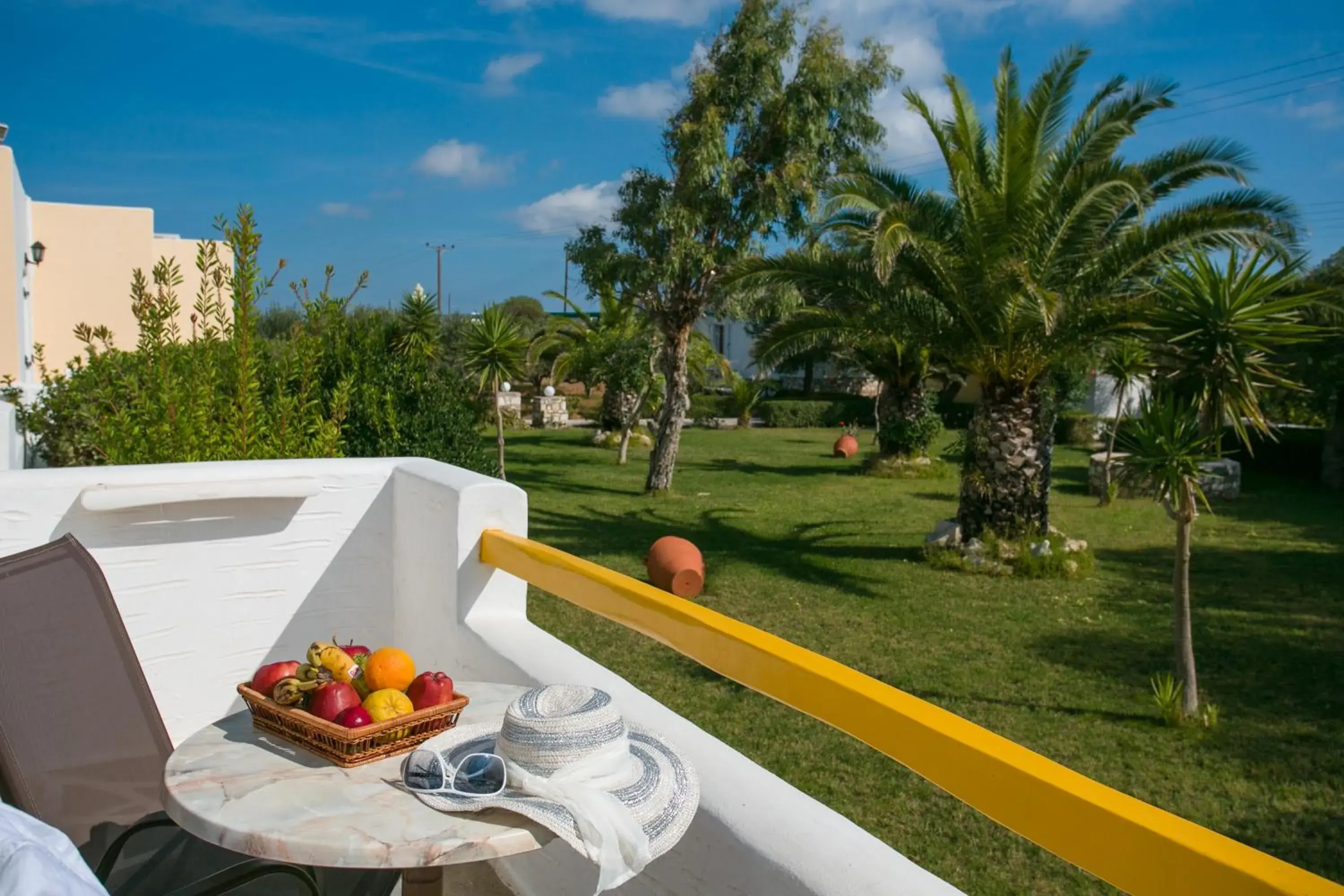 Garden in Asteras Paradise Hotel