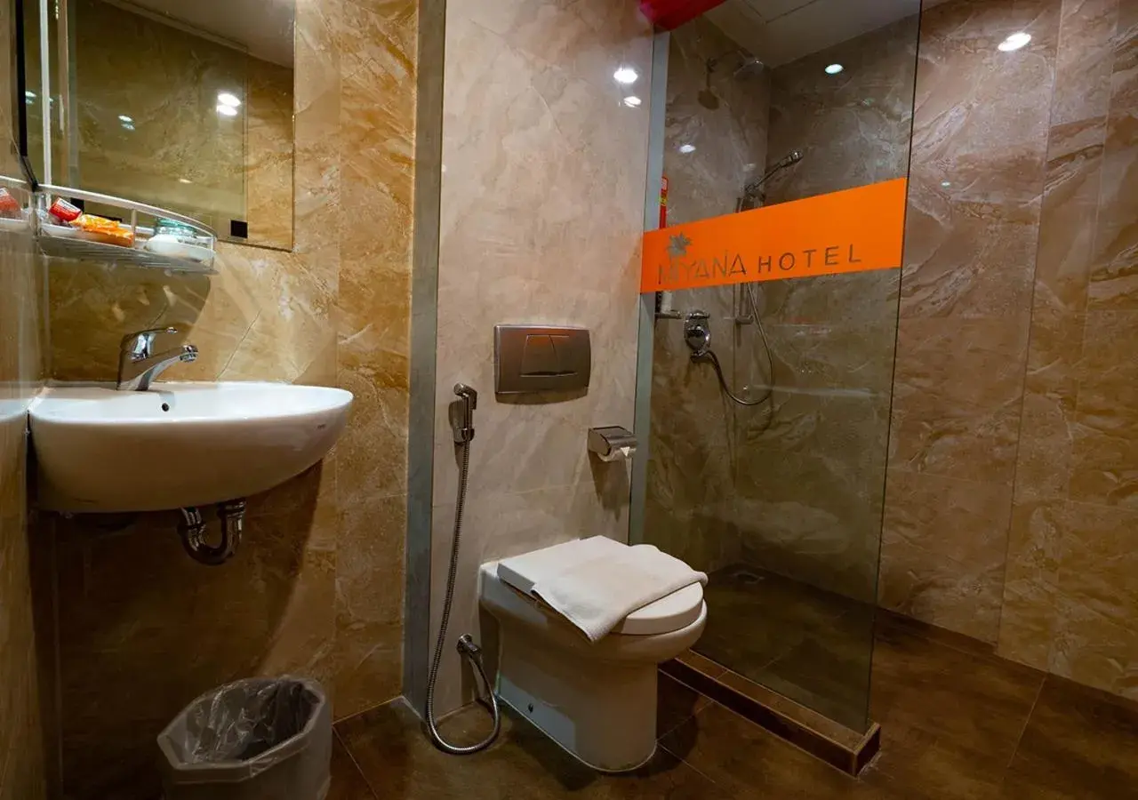 Bathroom in Miyanna Hotel Medan