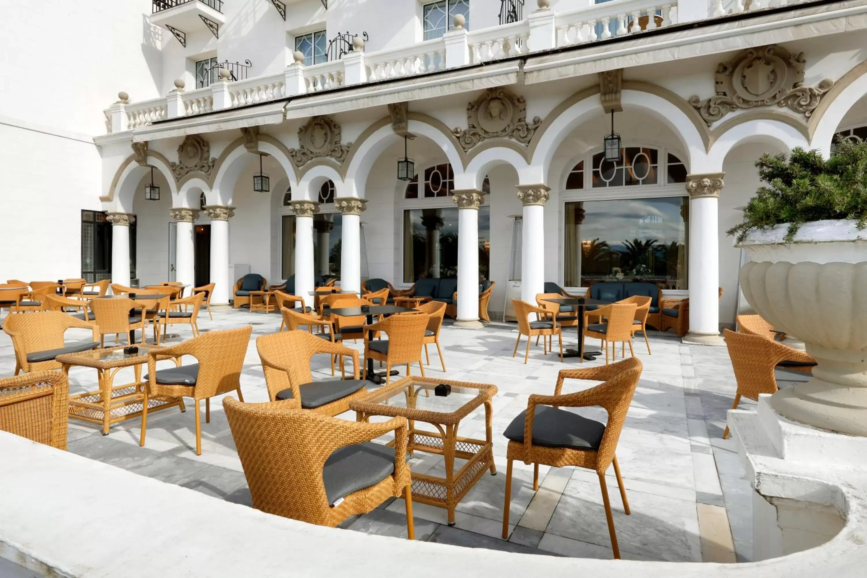 Balcony/Terrace, Restaurant/Places to Eat in Eurostars Hotel Real