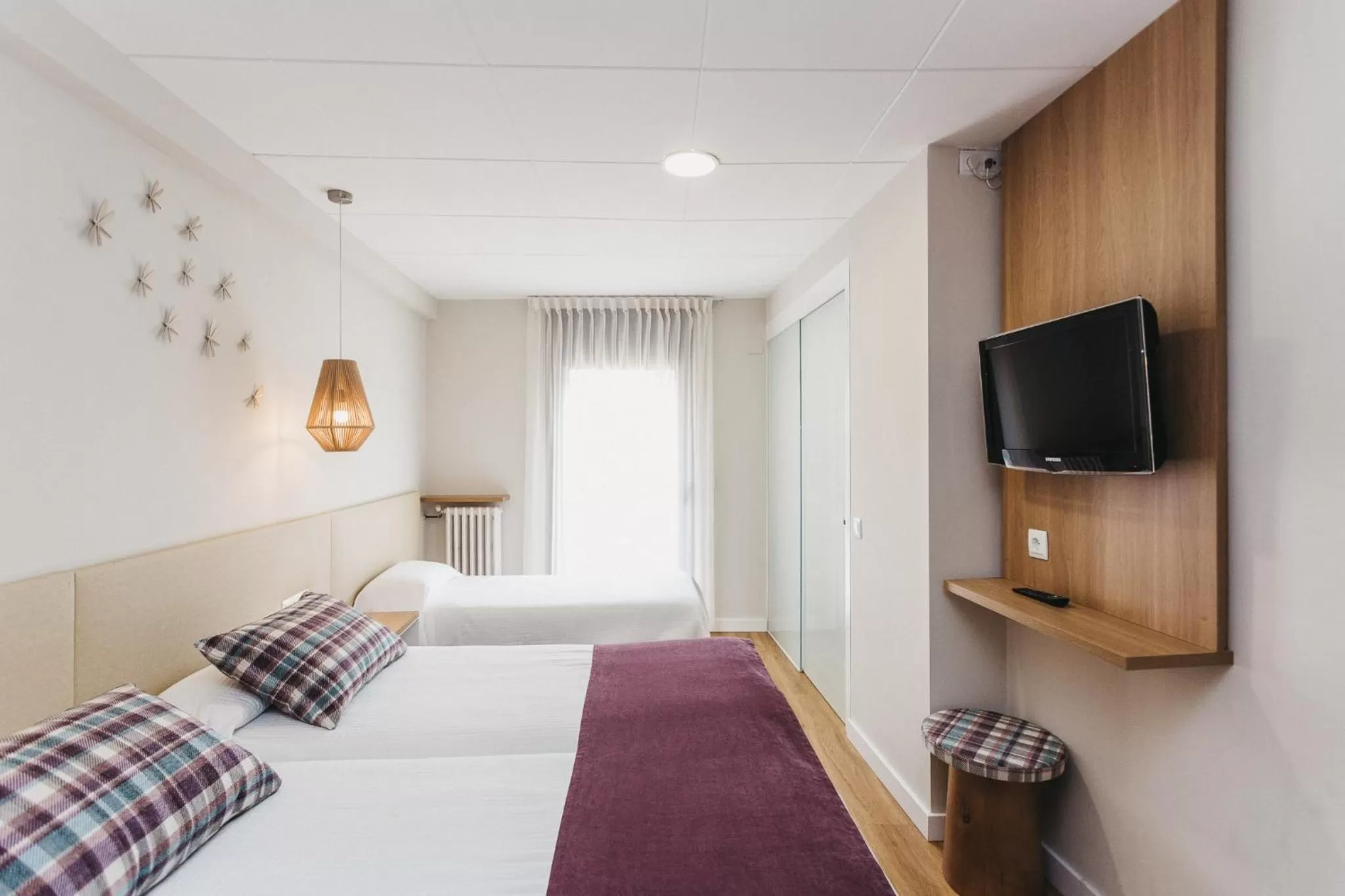 Bedroom, Bed in Hotel Catalunya Ribes de Freser