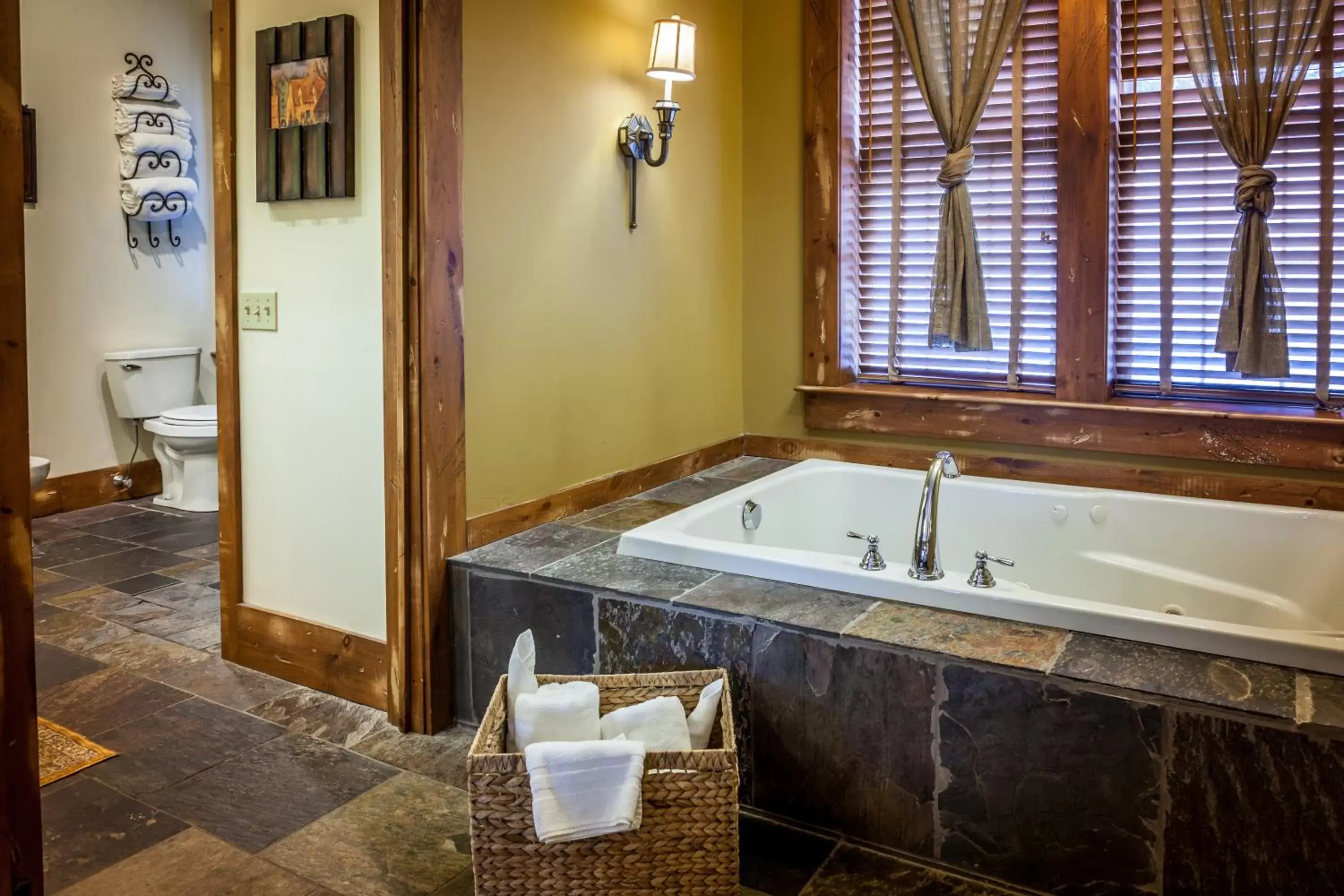 Bathroom in The Inn at Leola Village, a Historic Hotel of America