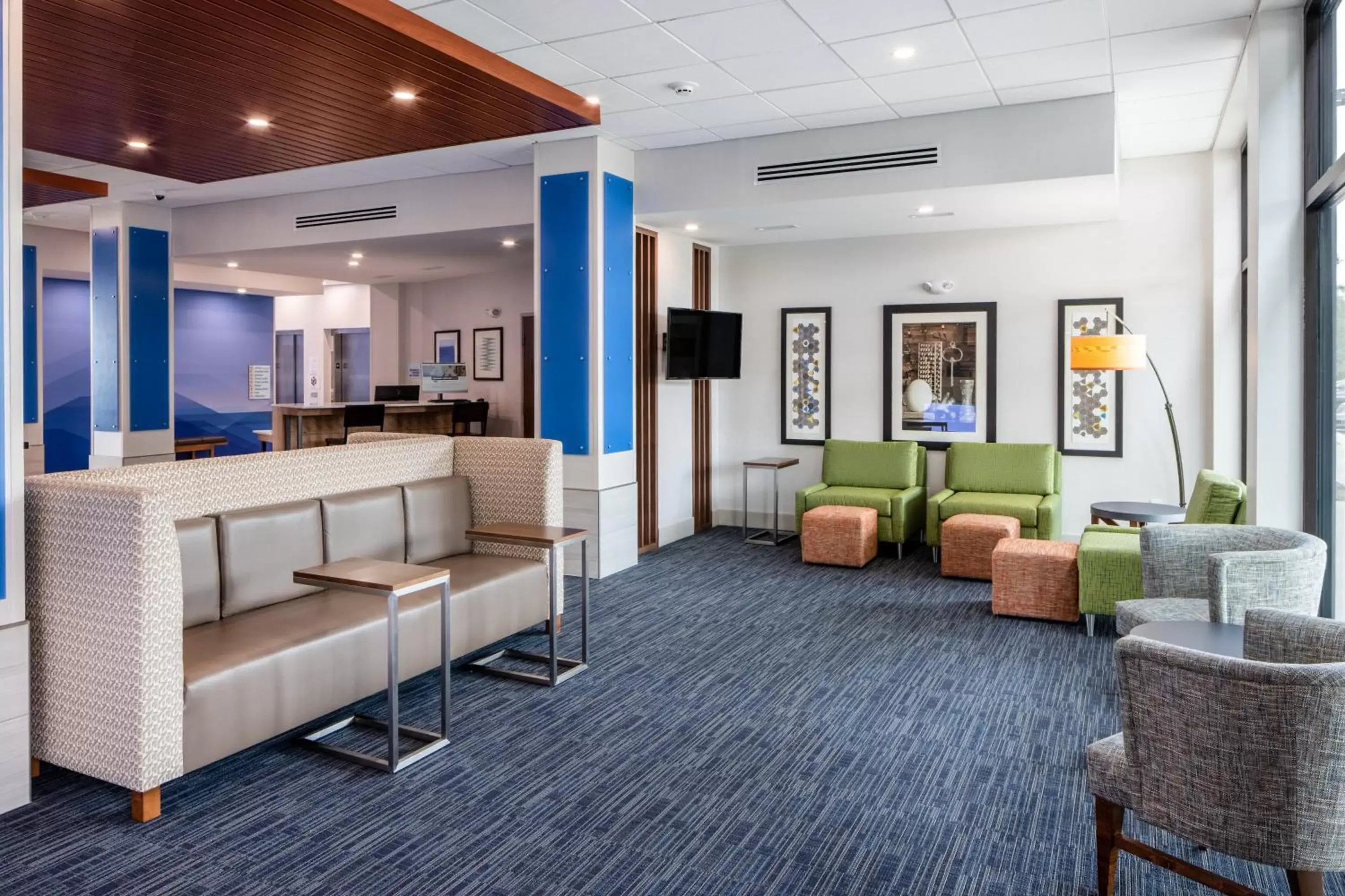 Property building, Lobby/Reception in Holiday Inn Express & Suites - Ft Myers Beach-Sanibel Gateway, an IHG Hotel