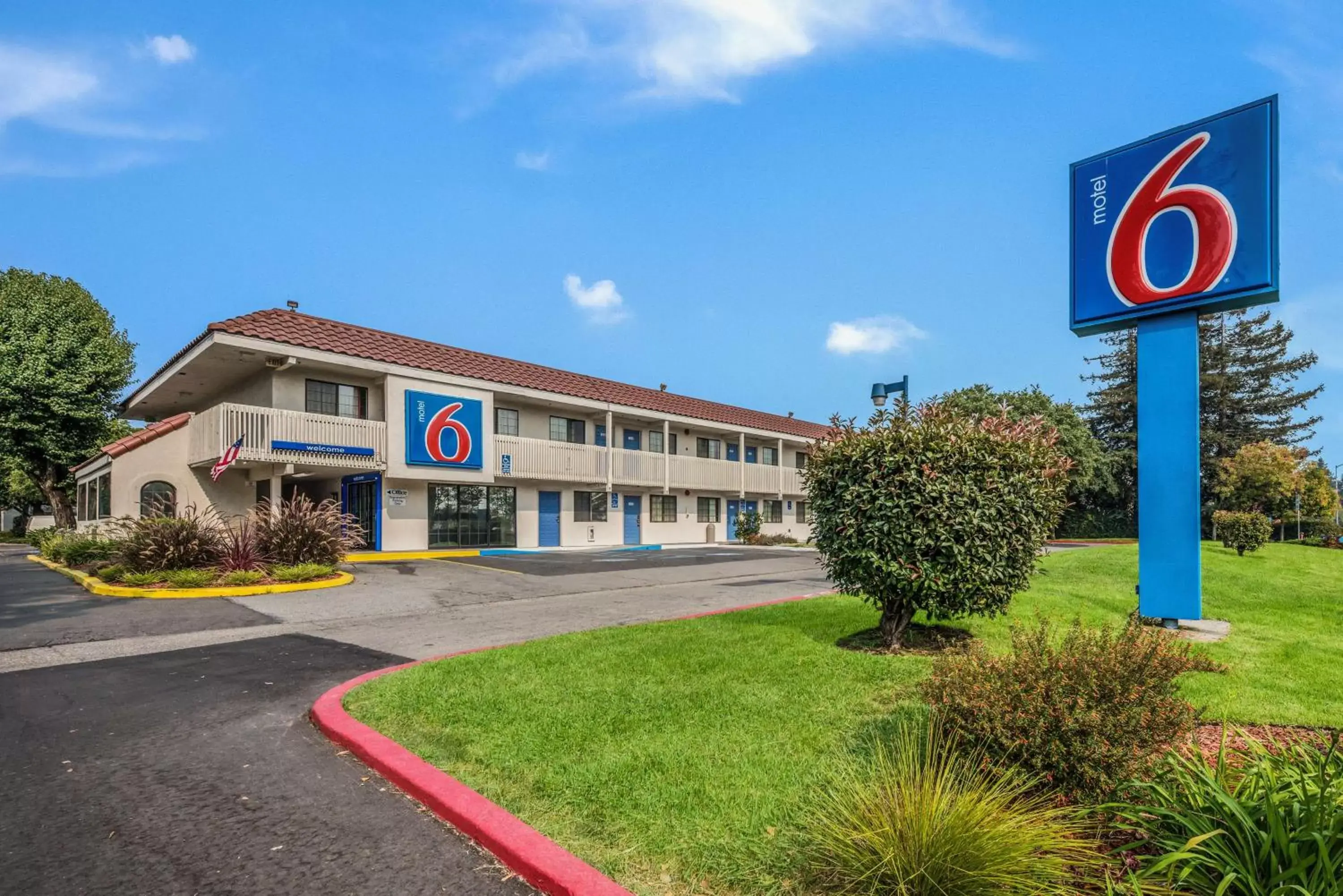 Property Building in Motel 6-Petaluma, CA