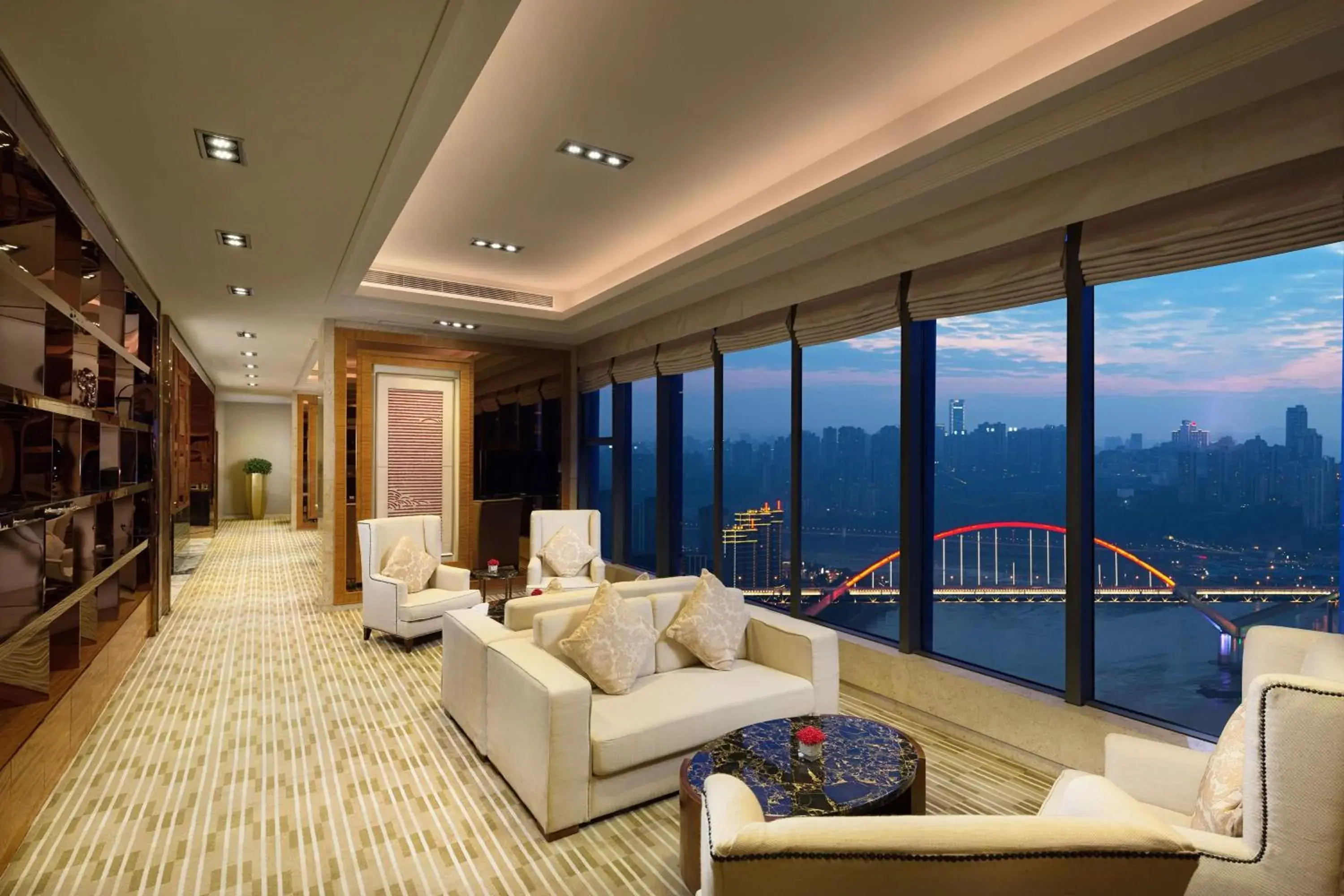 Lounge or bar, Seating Area in Radisson Blu Plaza Chongqing