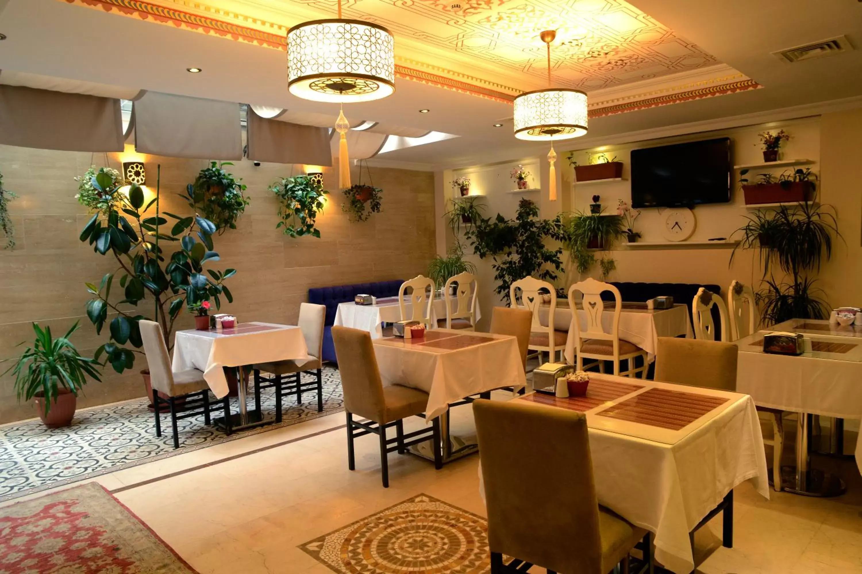Dining area, Restaurant/Places to Eat in Sultans Royal Hotel