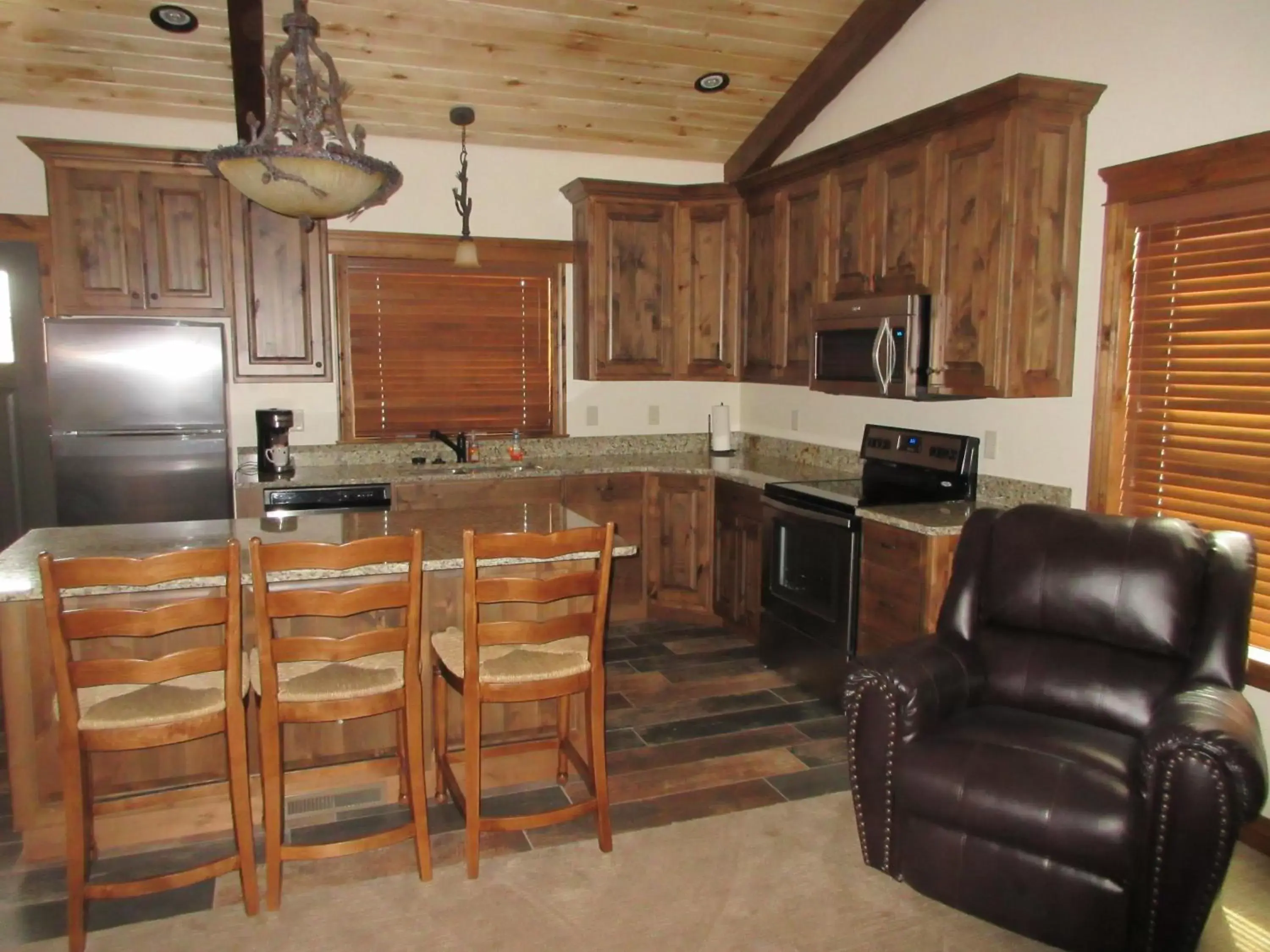 Kitchen/Kitchenette in Townhomes on the Green