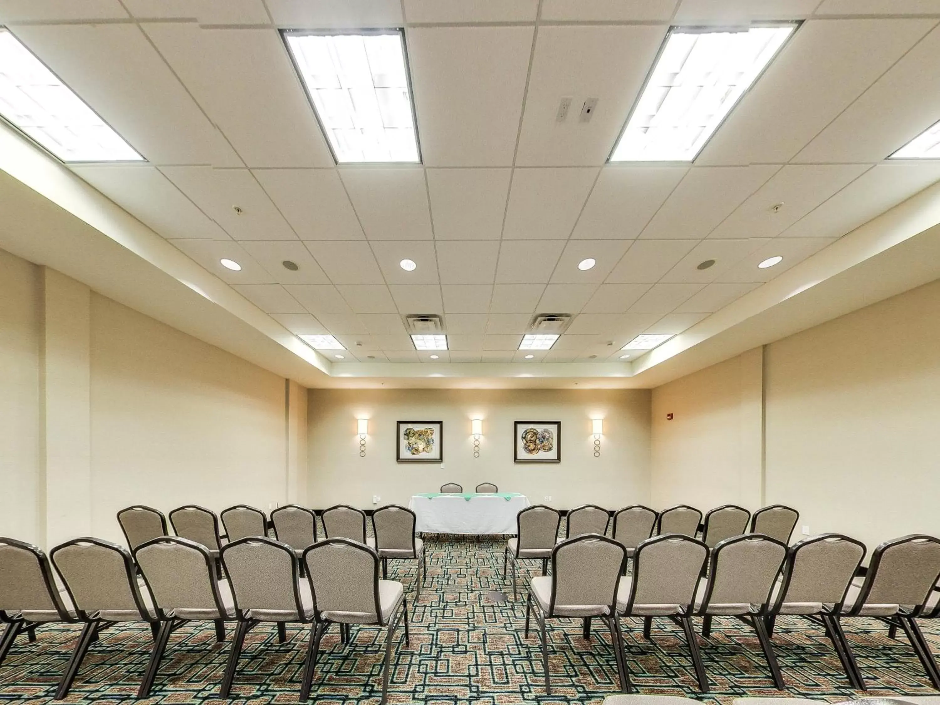 Meeting/conference room in Holiday Inn Hotel & Suites Edmonton Airport Conference Centre, an IHG Hotel