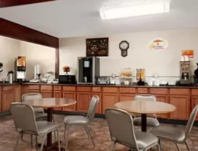 Restaurant/places to eat in Super 8 by Wyndham Carlsbad Restaurant/places to eat in Super 8 by Wyndham Carlsbad