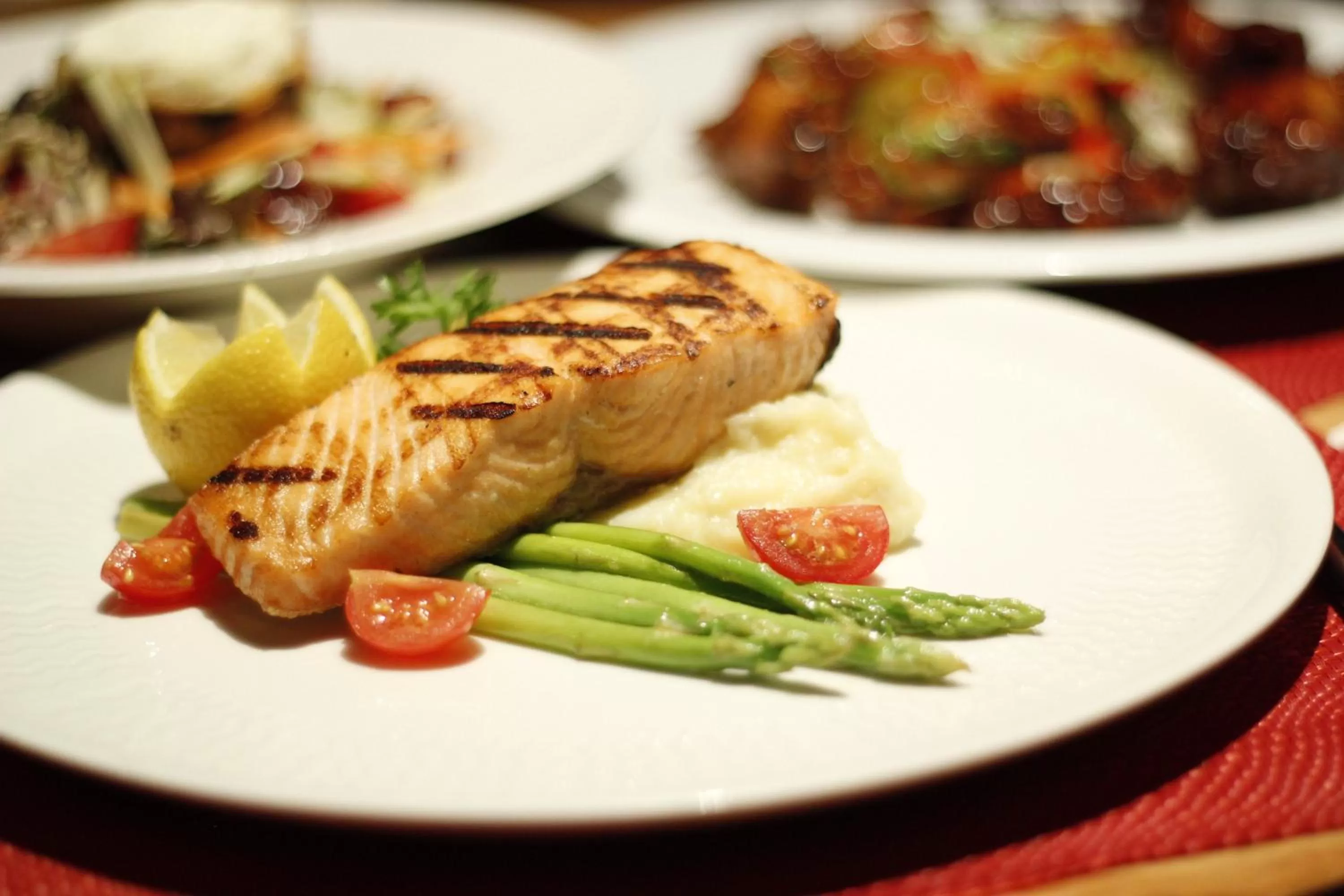 Lounge or bar in Crowne Plaza Dubai Deira by IHG