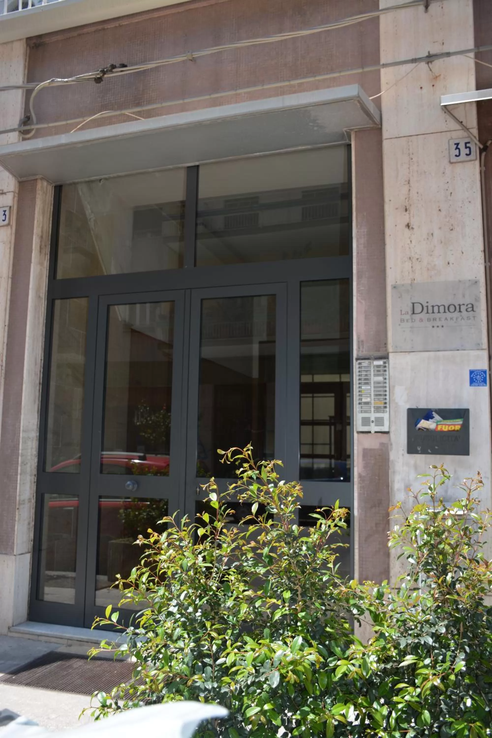 Facade/entrance in La Dimora