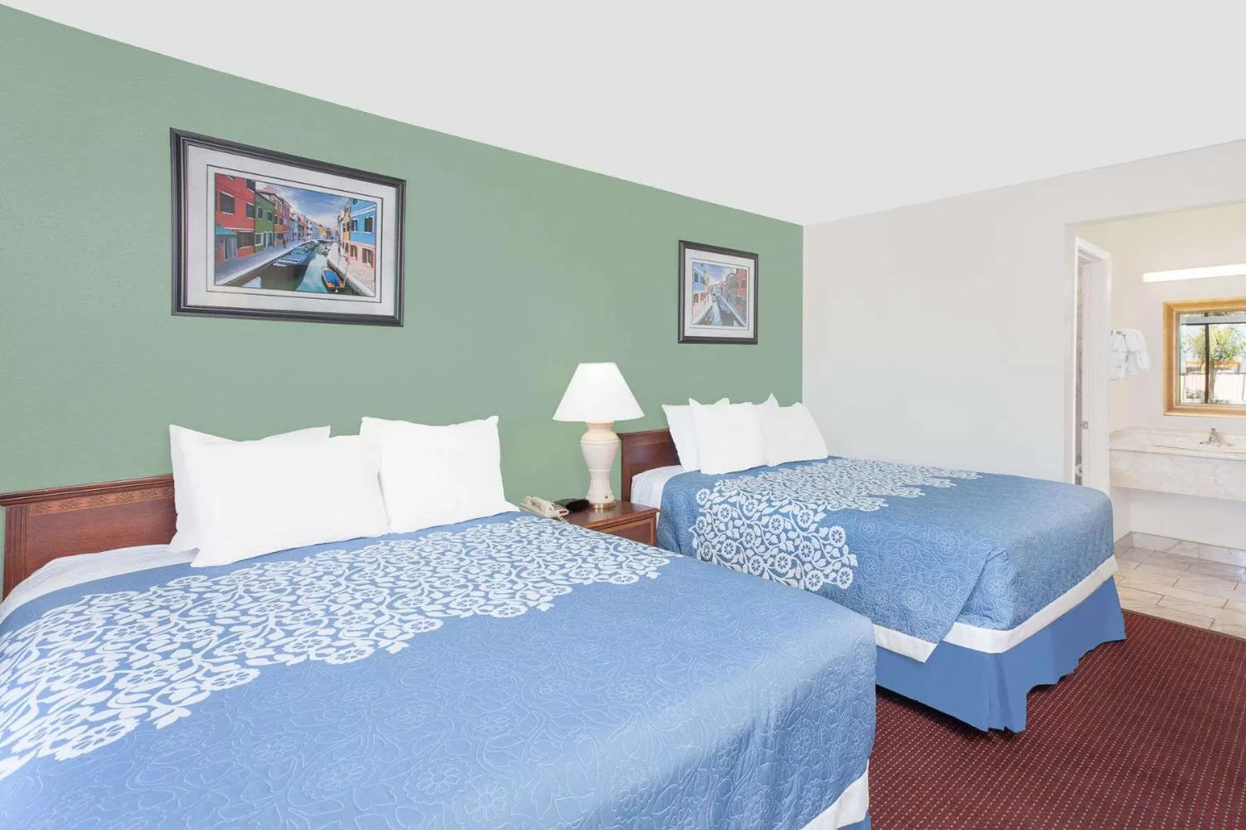Bed in Days Inn by Wyndham Lost Hills