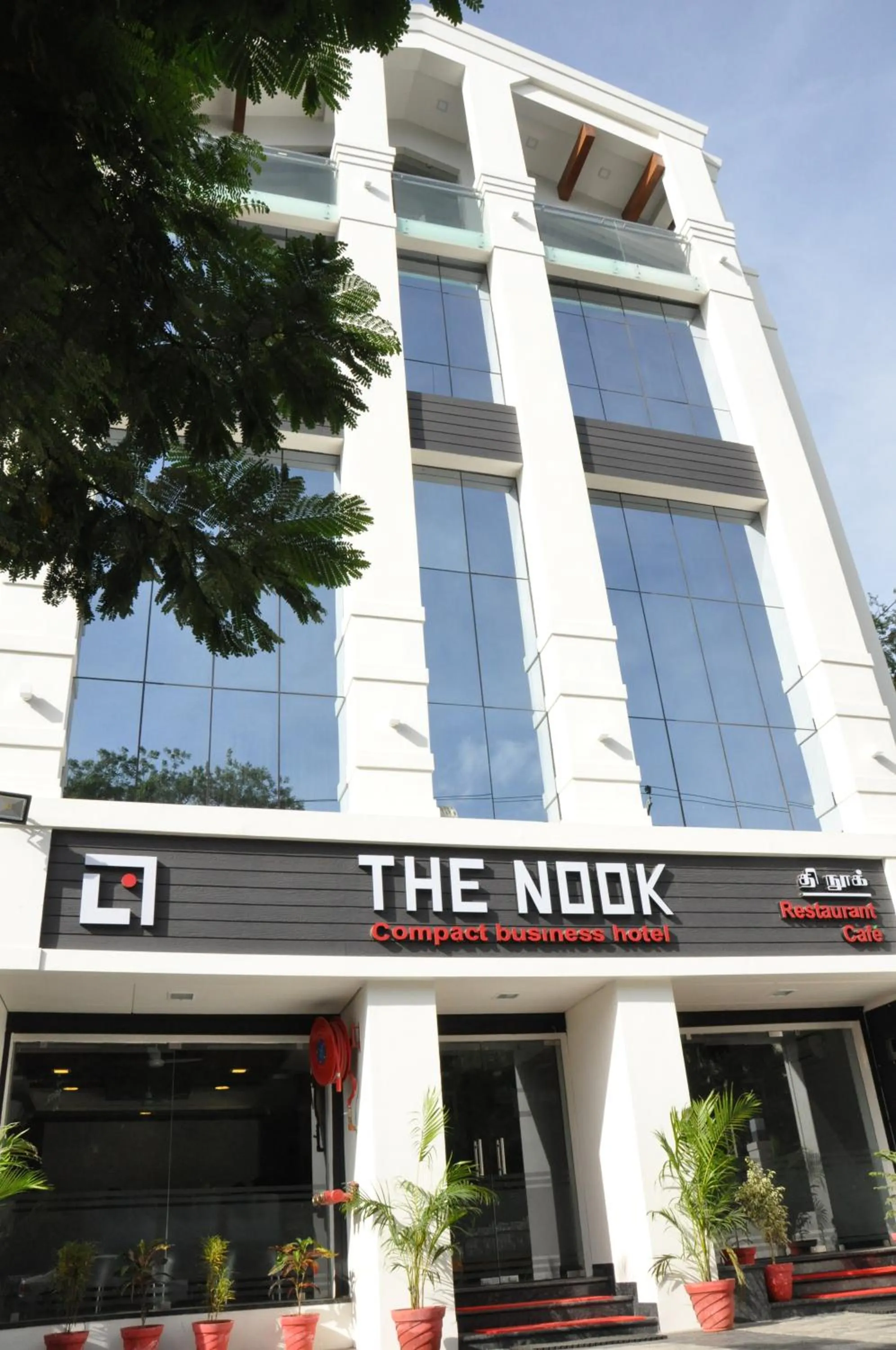 Facade/entrance in Hotel The Nook