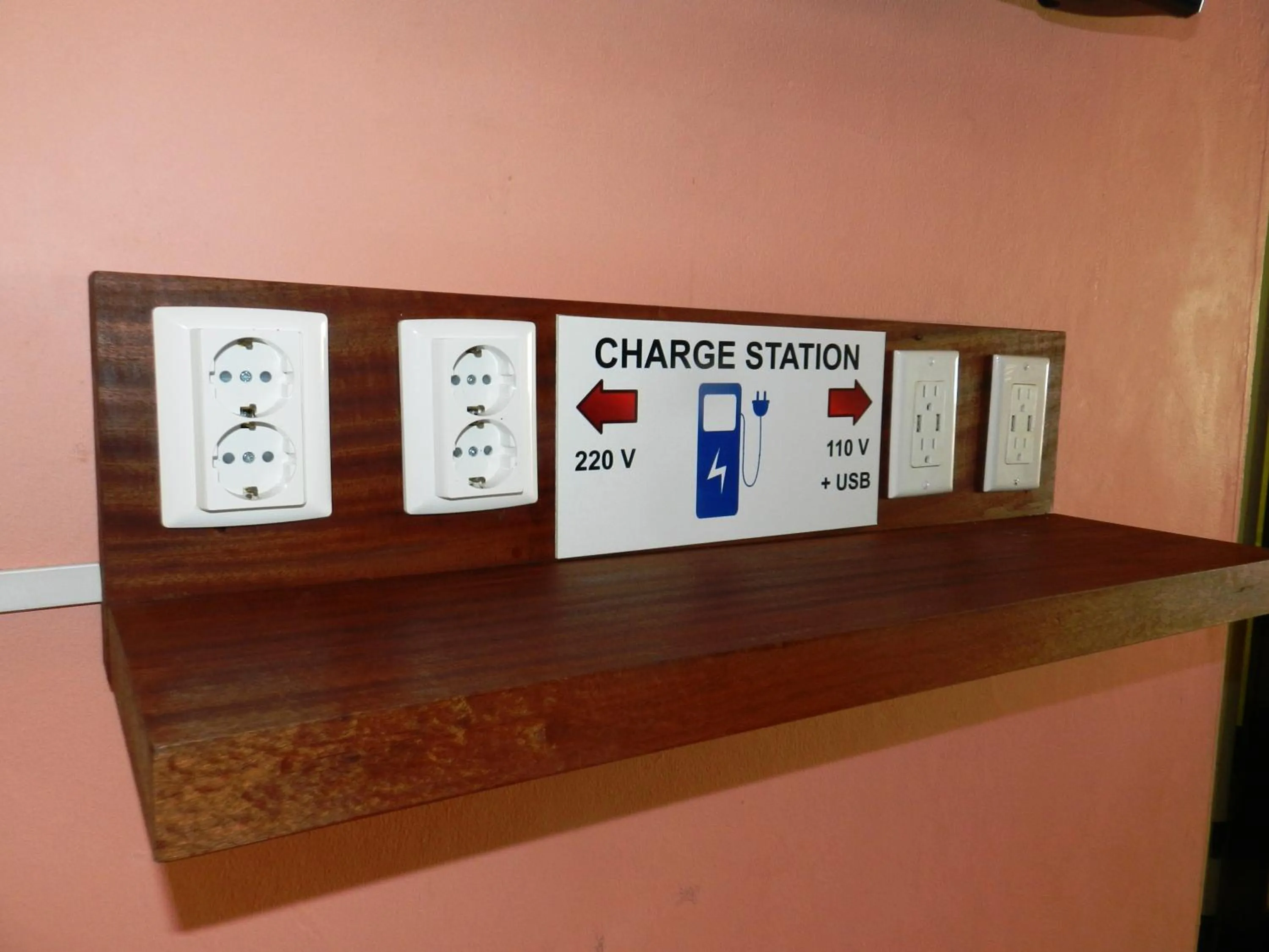 Area and facilities in The Ritz Hostel