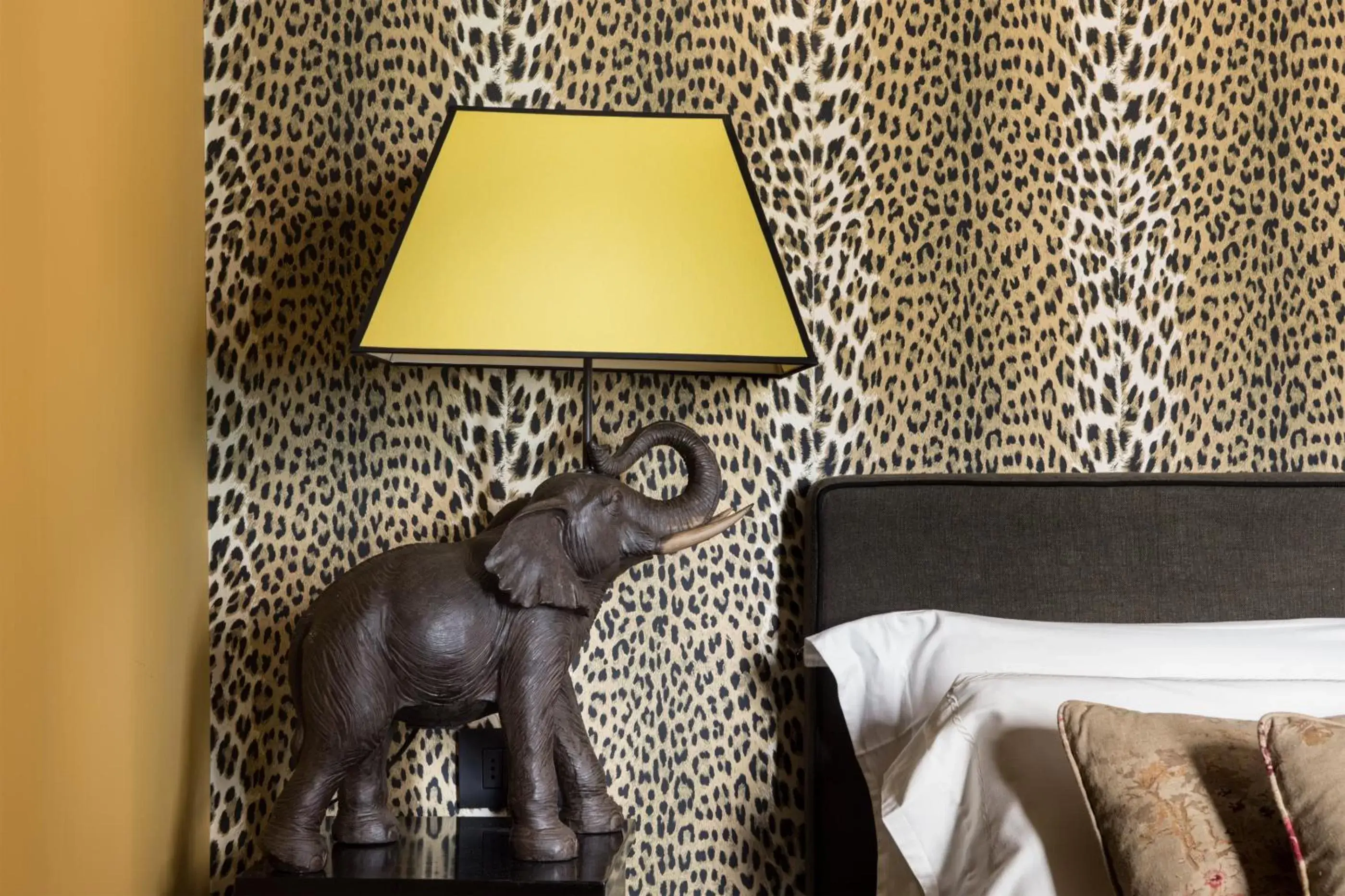 Decorative detail, Spa/Wellness in Velona's Jungle Luxury Suites