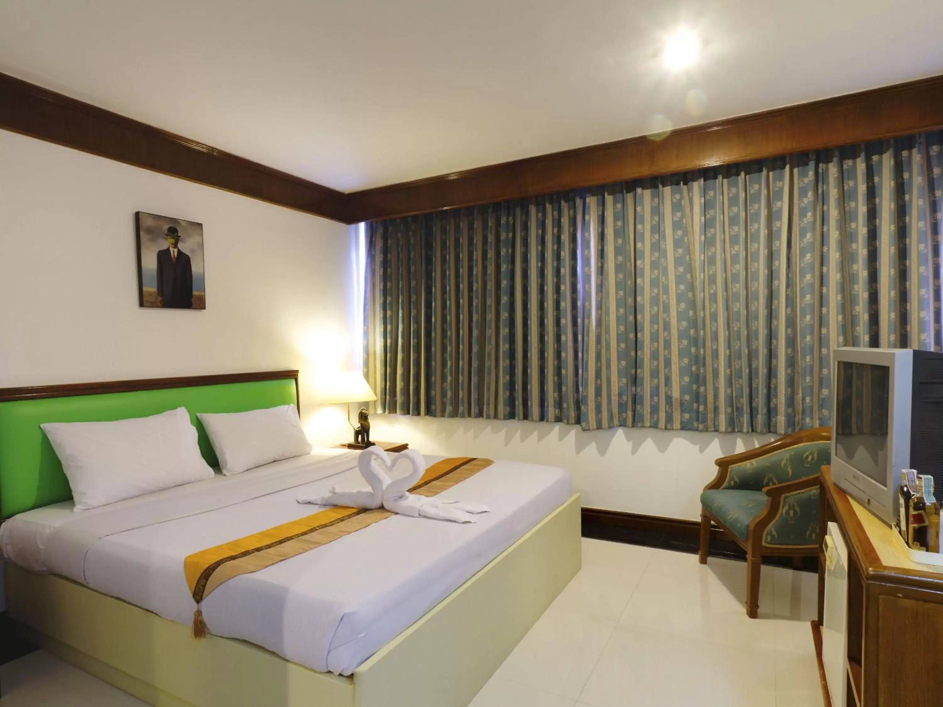 Bed in Silom Avenue Inn