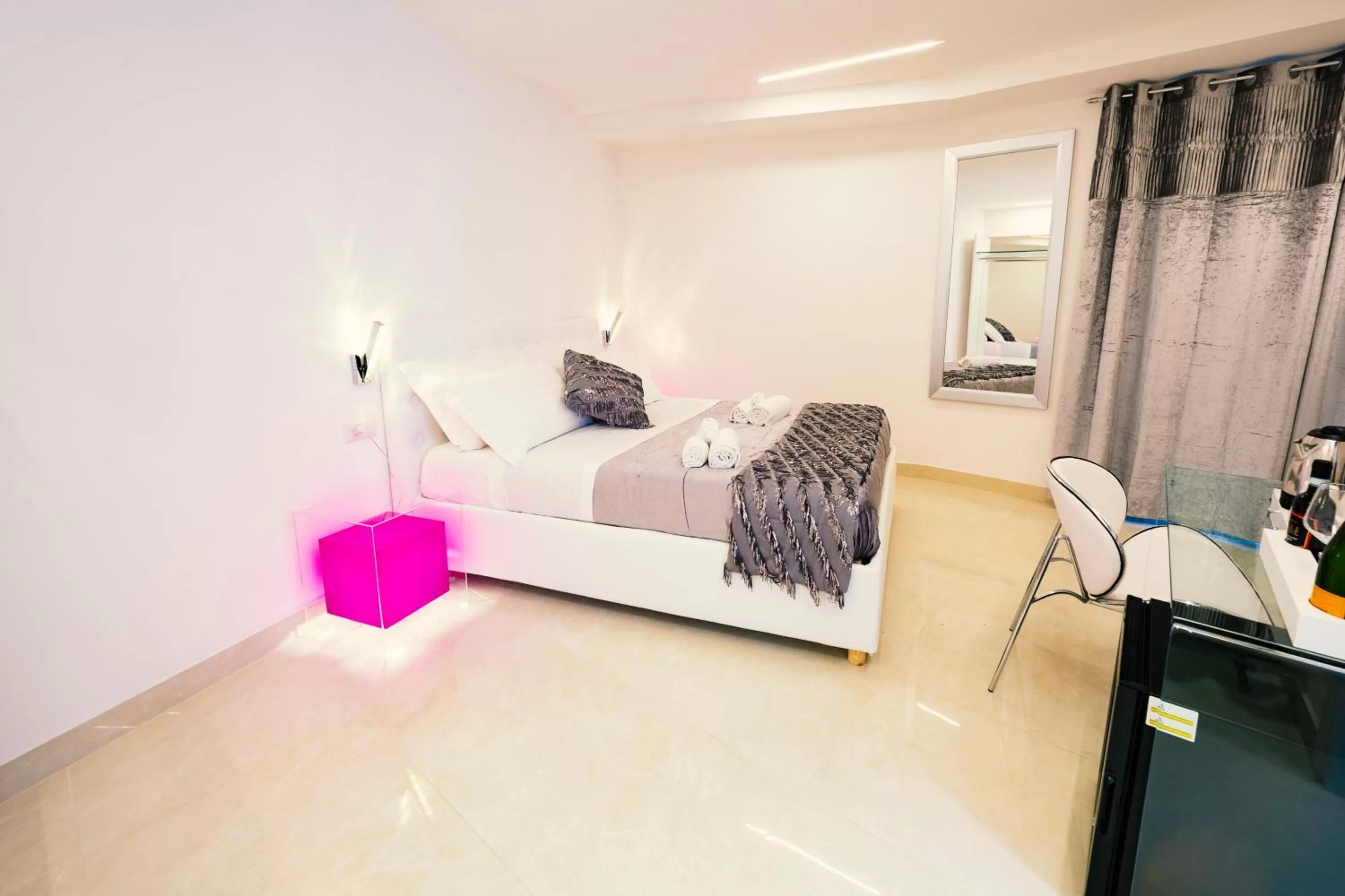 Bed in San Pietro Grand Suite