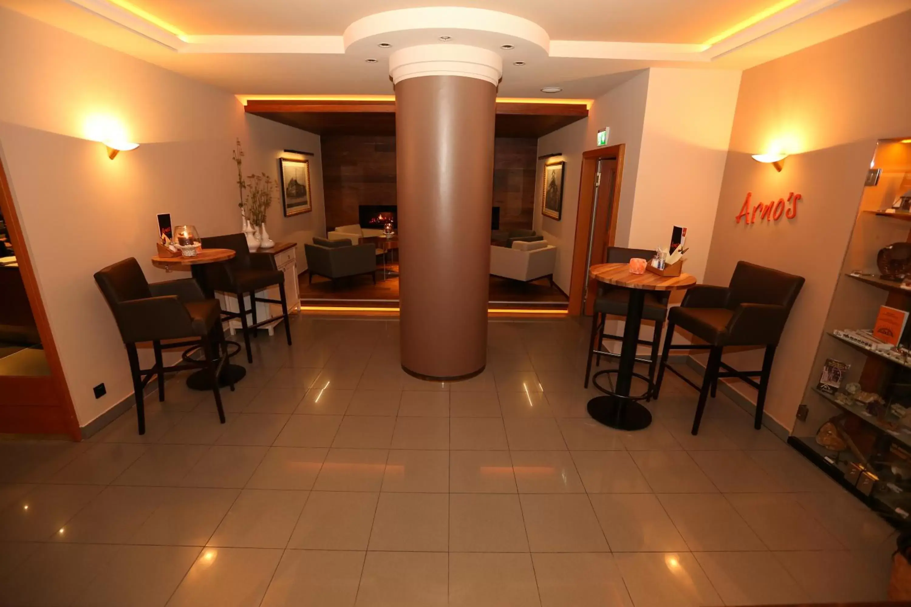Lounge or bar, Restaurant/Places to Eat in Hotel Alekto