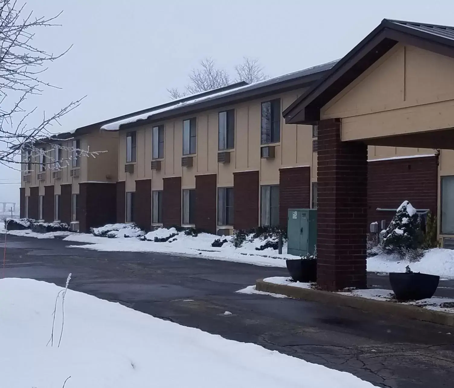 Property building, Winter in AmeriVu Inn and Suites Shawano WI