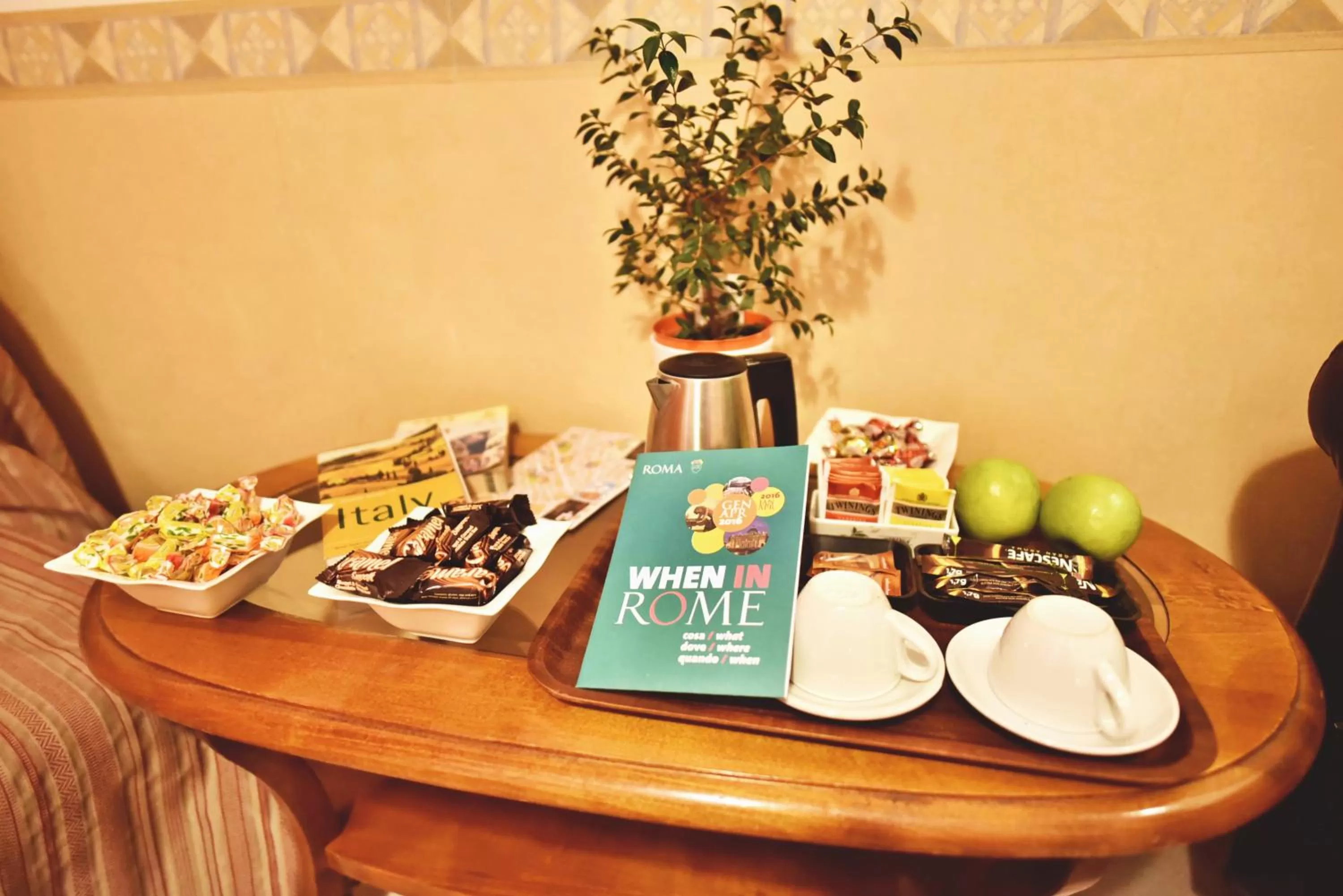 Coffee/tea facilities in Hotel Carmel