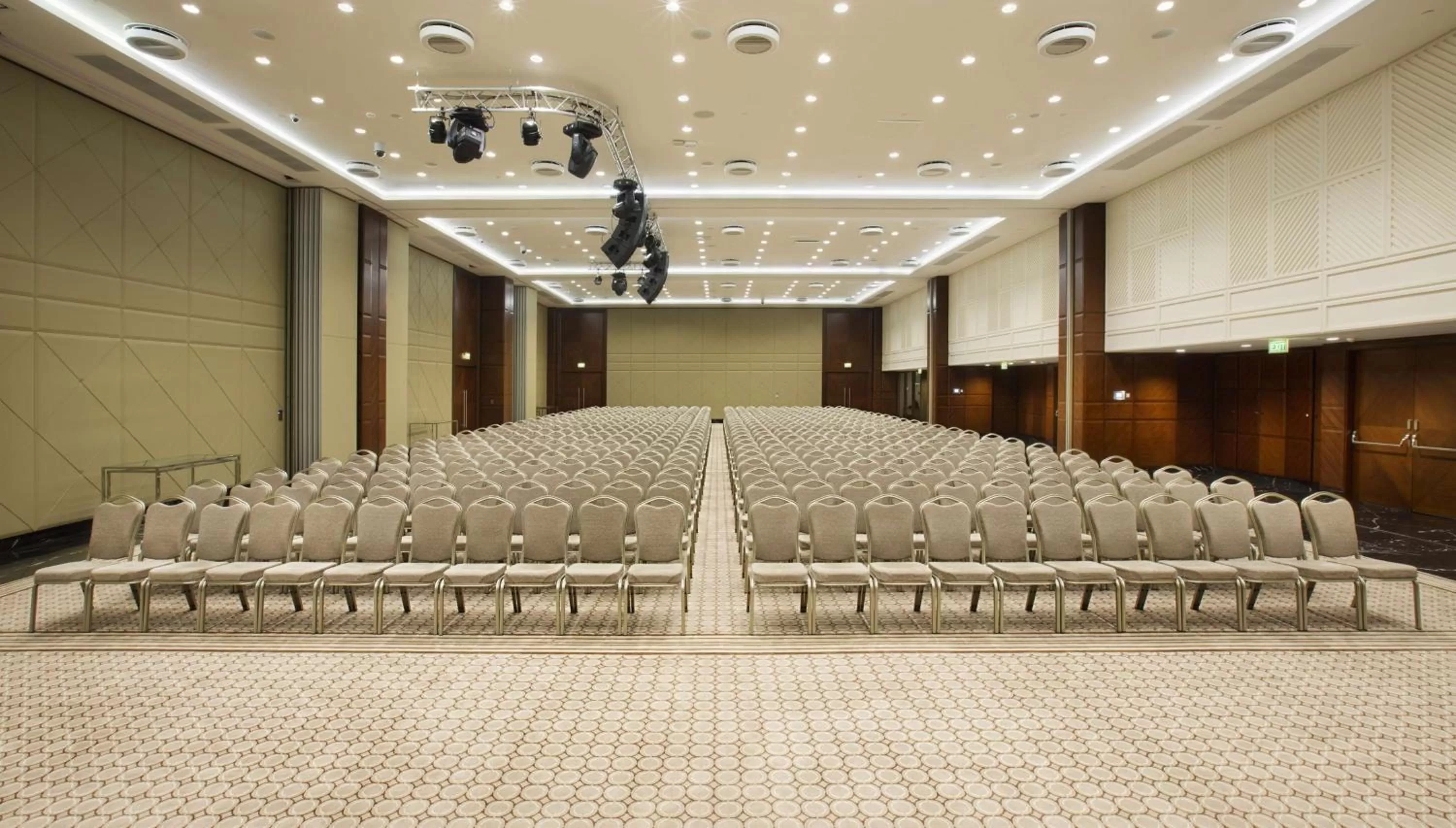 Meeting/conference room in DoubleTree by Hilton Istanbul-Avcilar