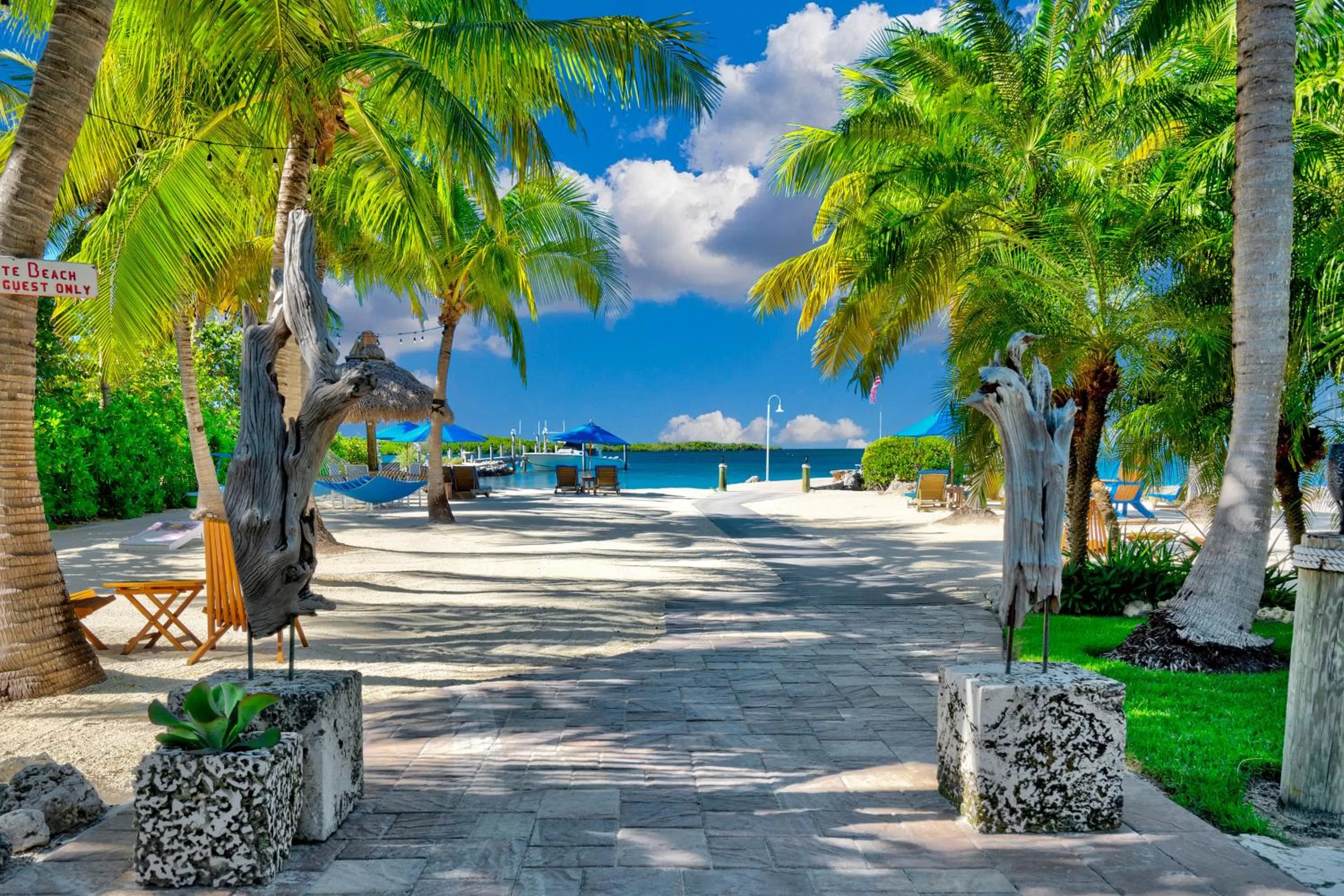 Beach in Island Bay Resort