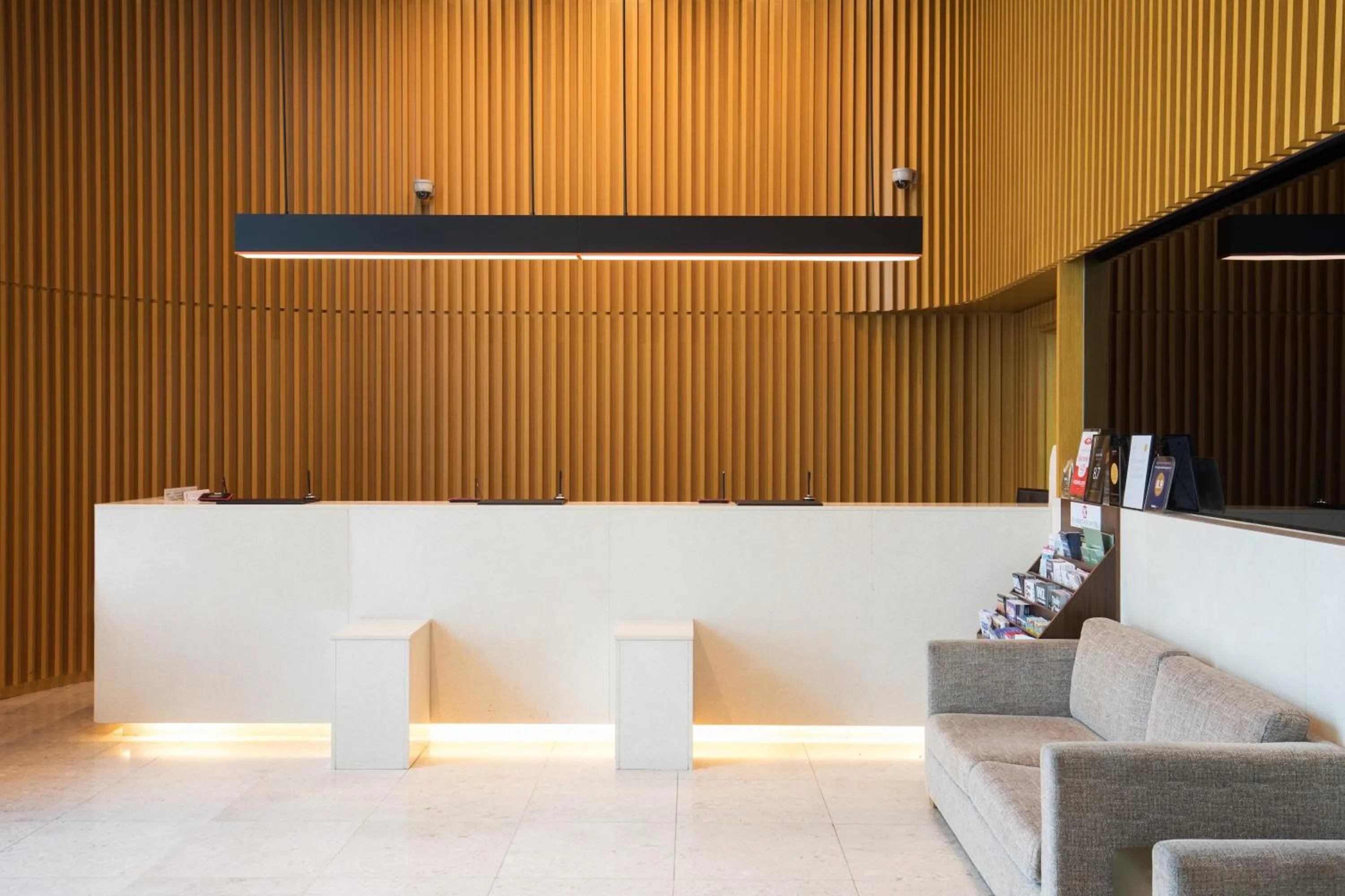 Lobby or reception in Sotetsu Hotels The Splaisir Seoul Dongdaemun