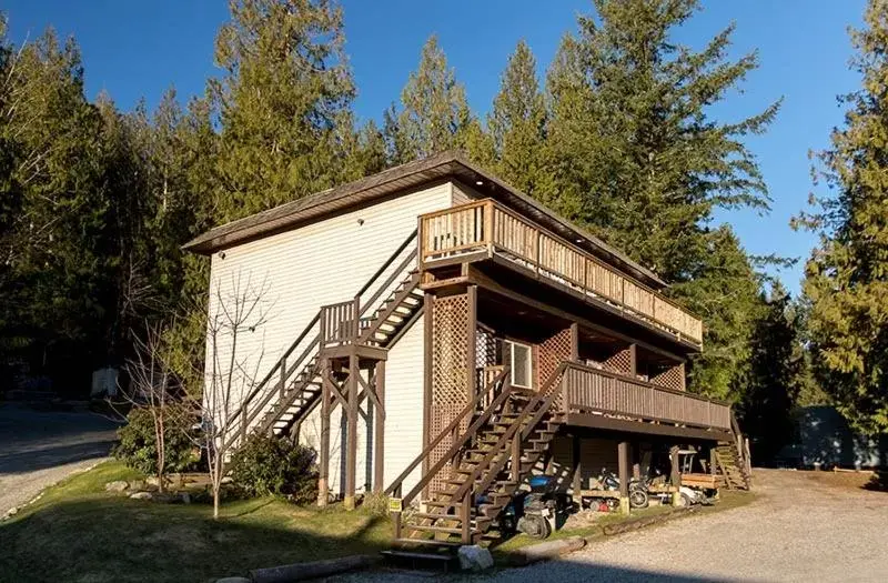 Property Building in Backeddy Resort and Marina