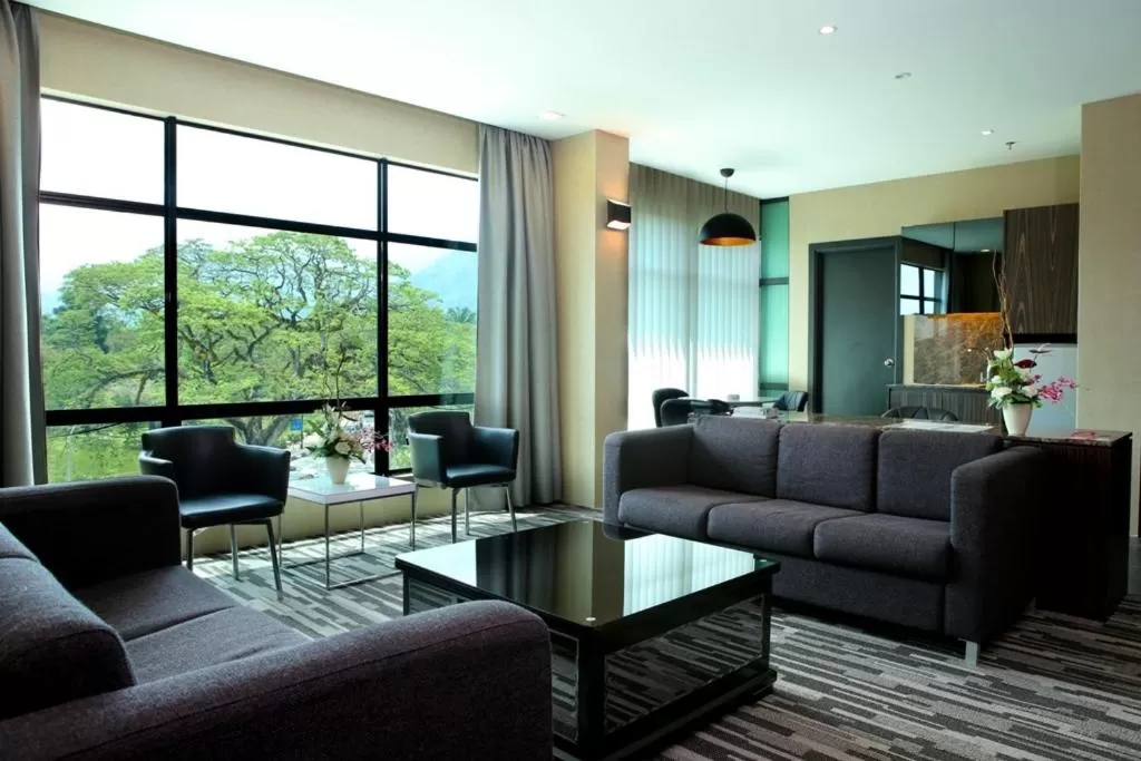 Day in Flemington Hotel