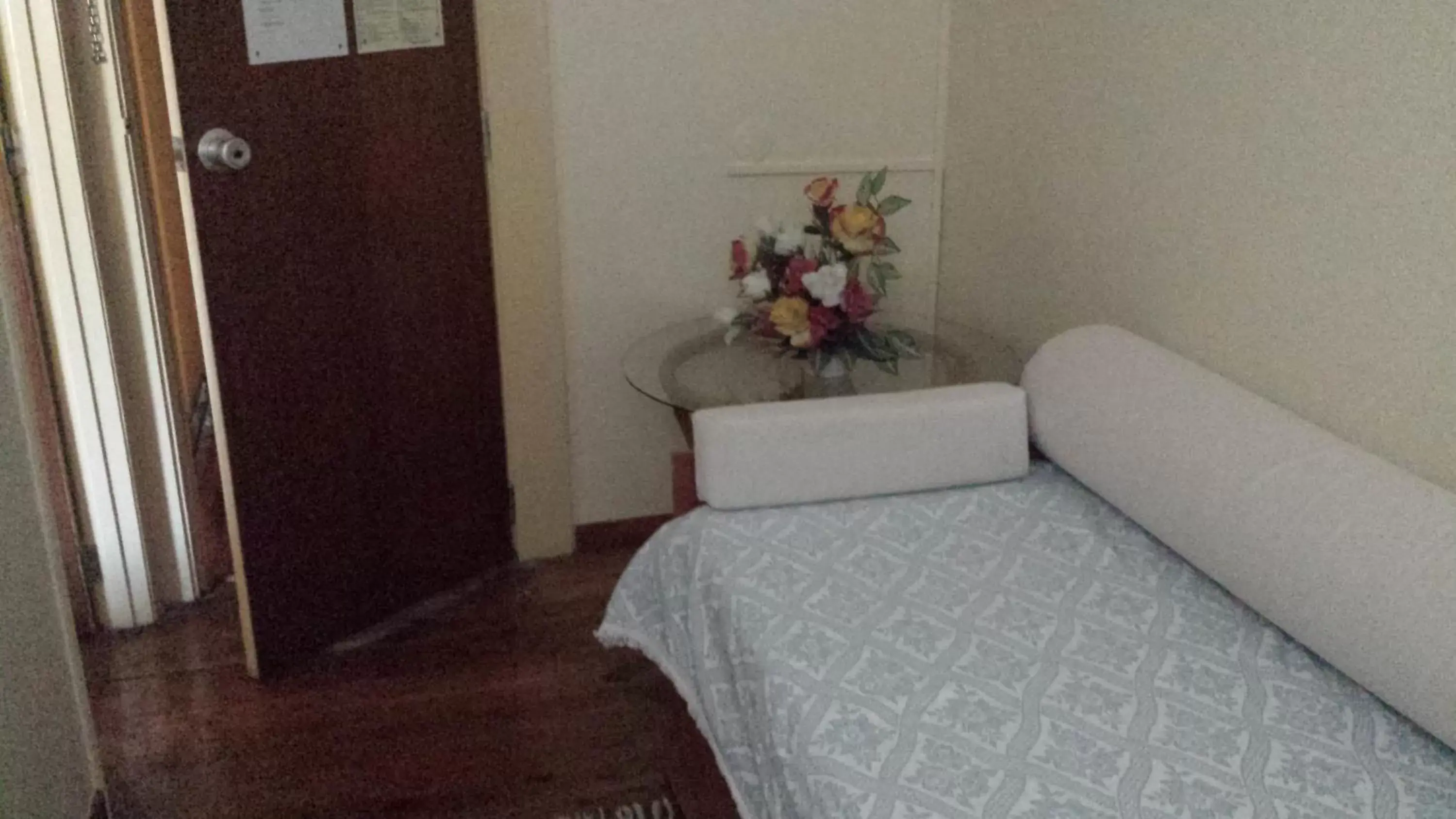 Seating area, Bed in Pensao Residencial Flor dos Cavaleiros