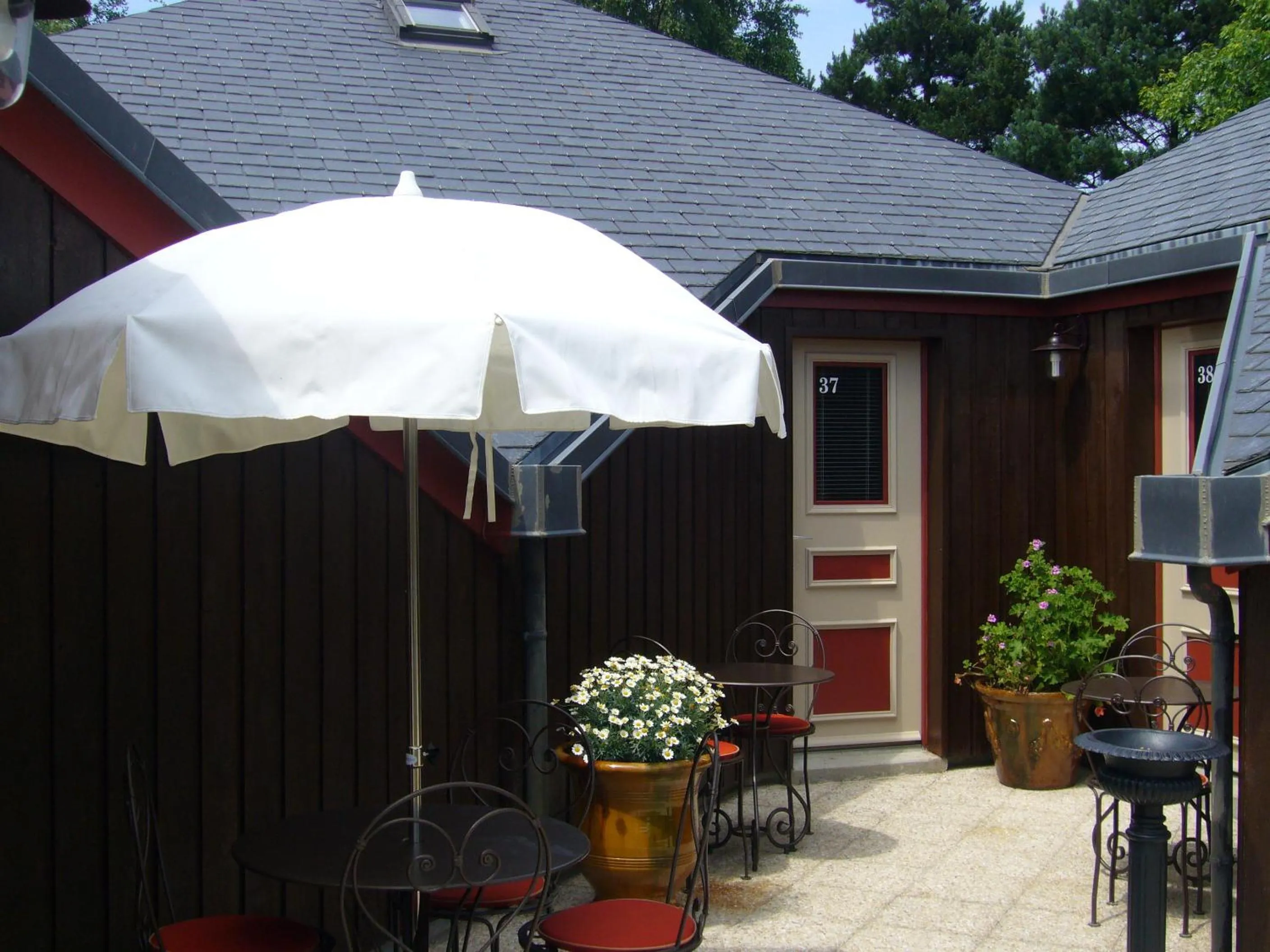 Balcony/Terrace in Hotel Nuit Et Jour - La Maison de Lucile