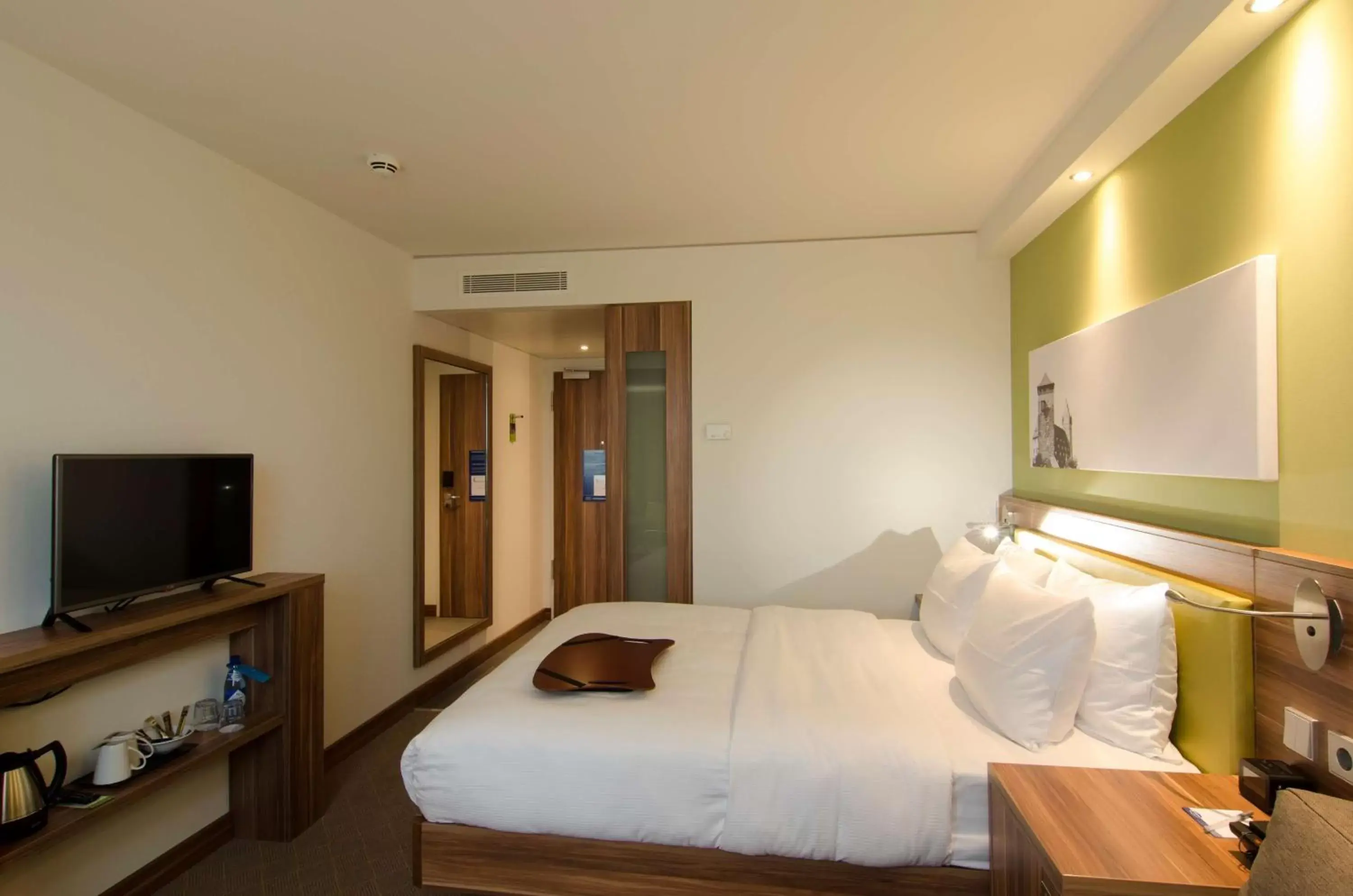 Bedroom, Bed in Hampton by Hilton Nürnberg City Center