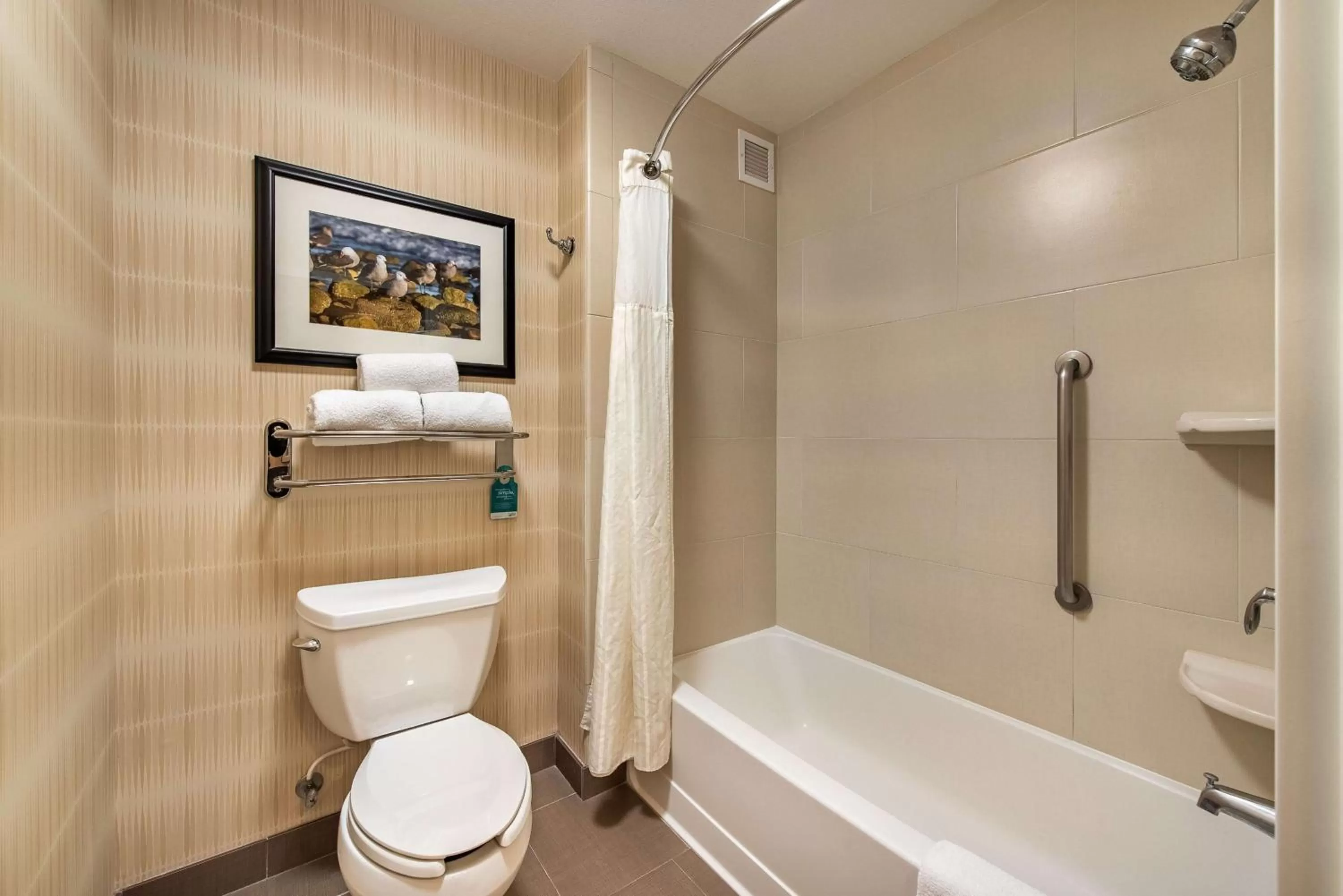 Bathroom in Homewood Suites by Hilton Oxnard/Camarillo