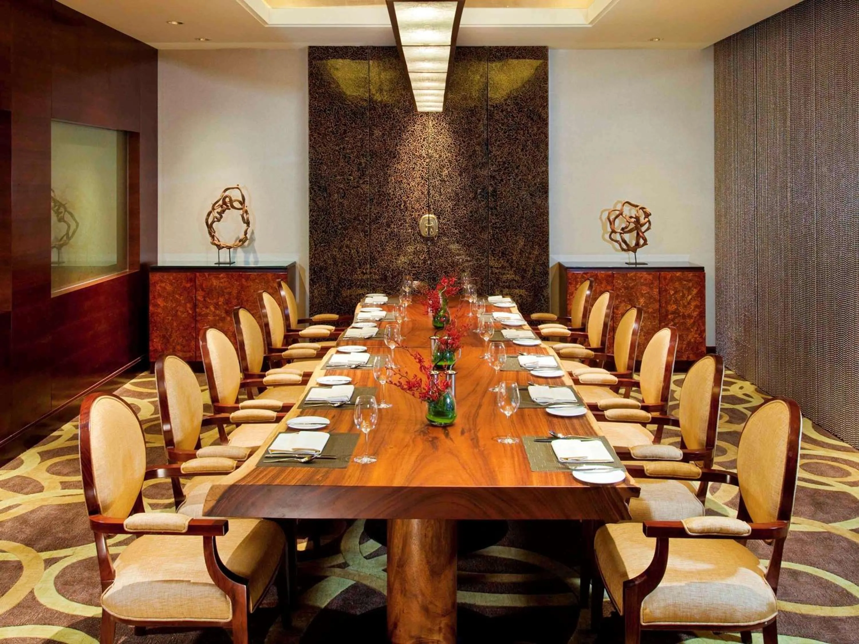 Restaurant/places to eat in Fairmont Yangcheng Lake