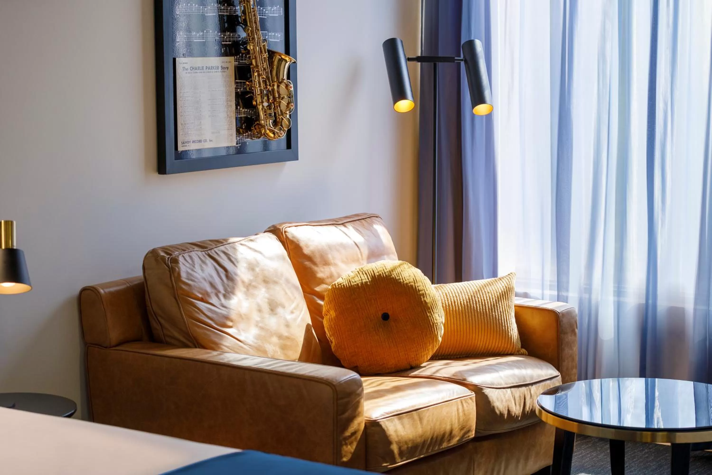 Living room in Oaks Melbourne St Kilda Road Hotel