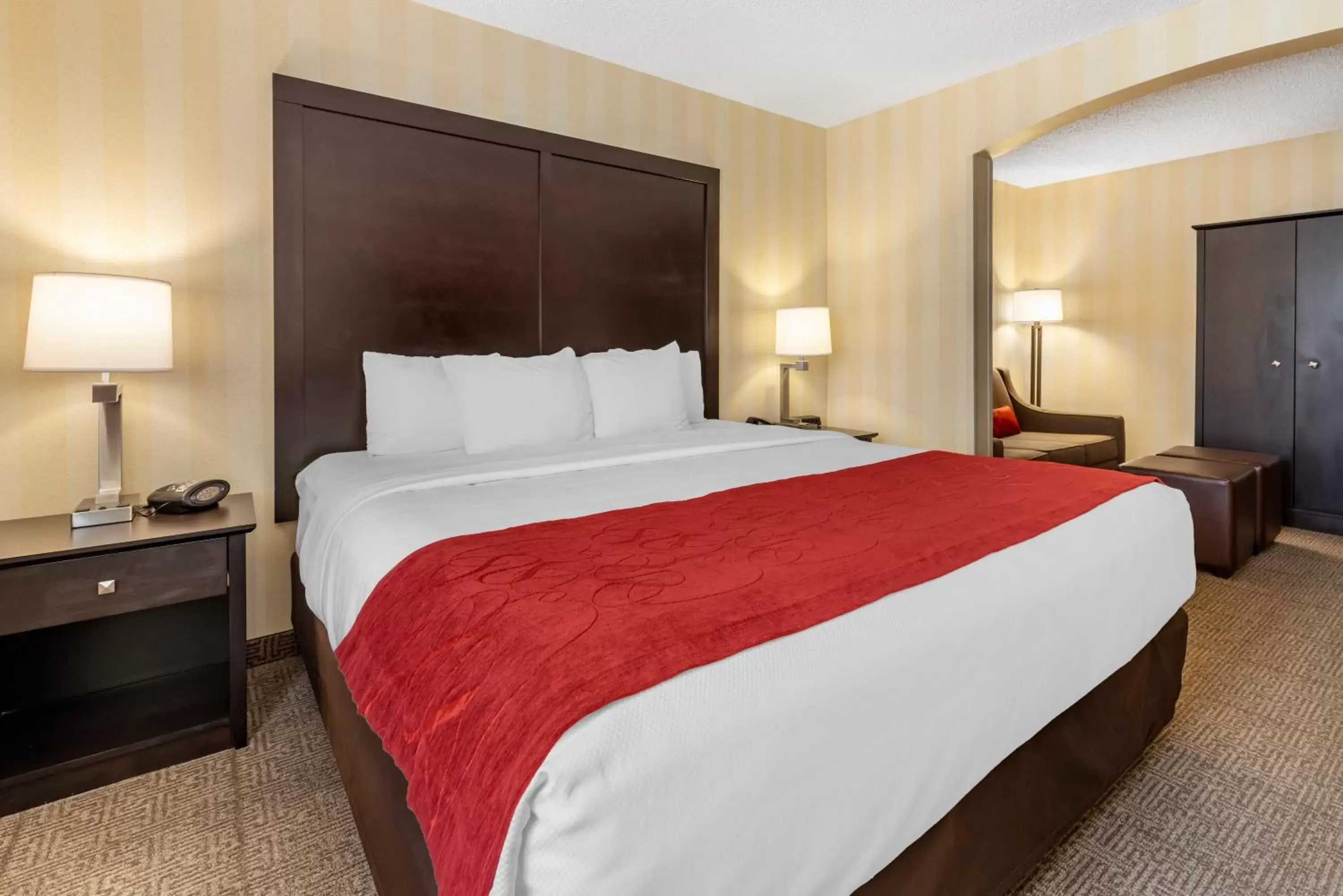 Bedroom, Bed in Comfort Suites Highlands Ranch Denver Tech Center Area
