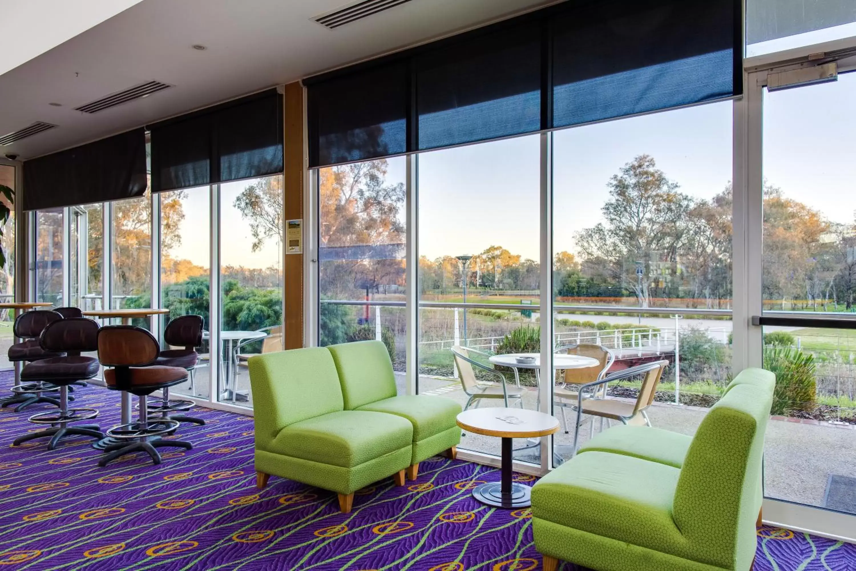 Lounge or bar in Thurgoona Country Club Resort Lounge or bar in Thurgoona Country Club Resort