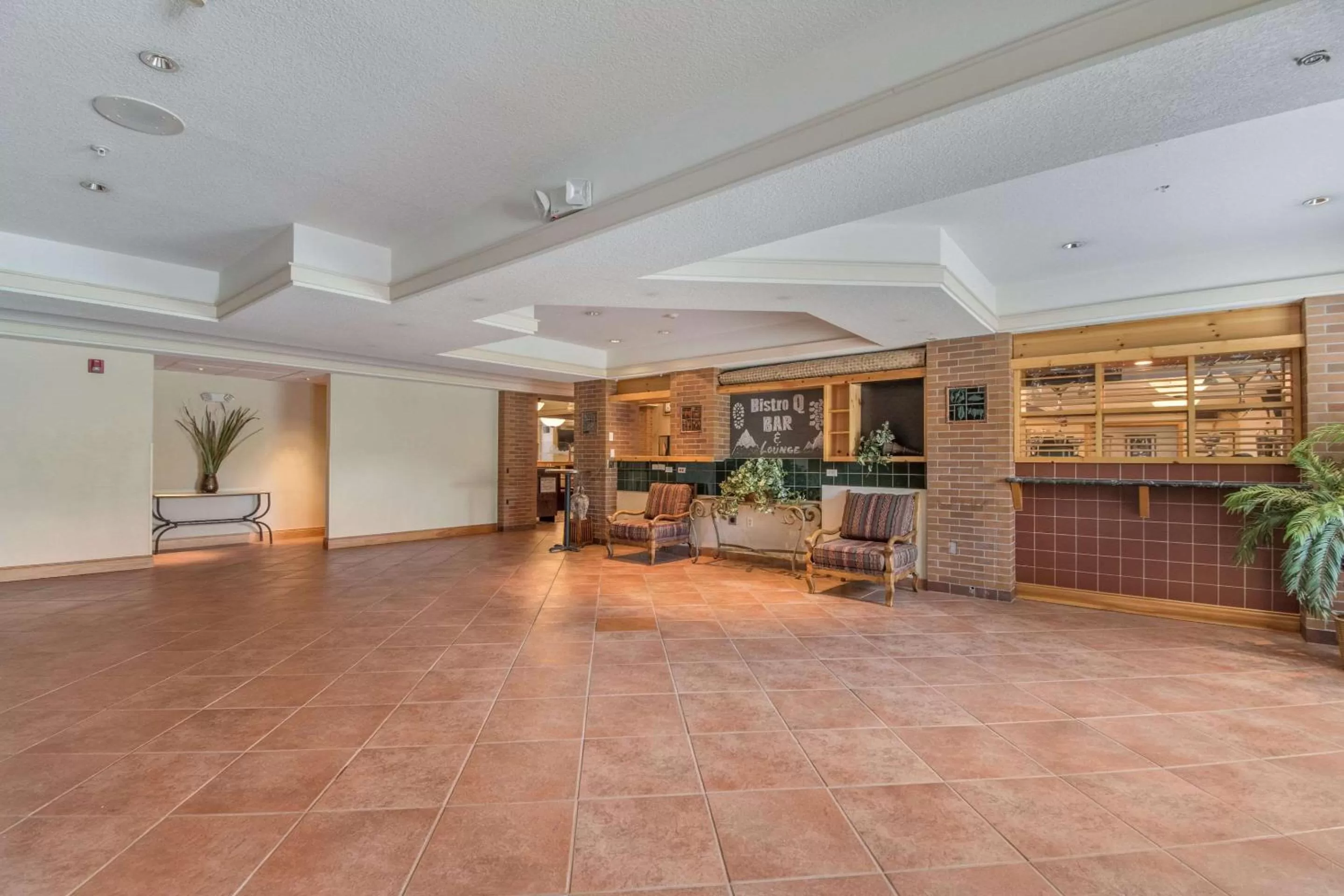 Restaurant/places to eat in Quality Inn