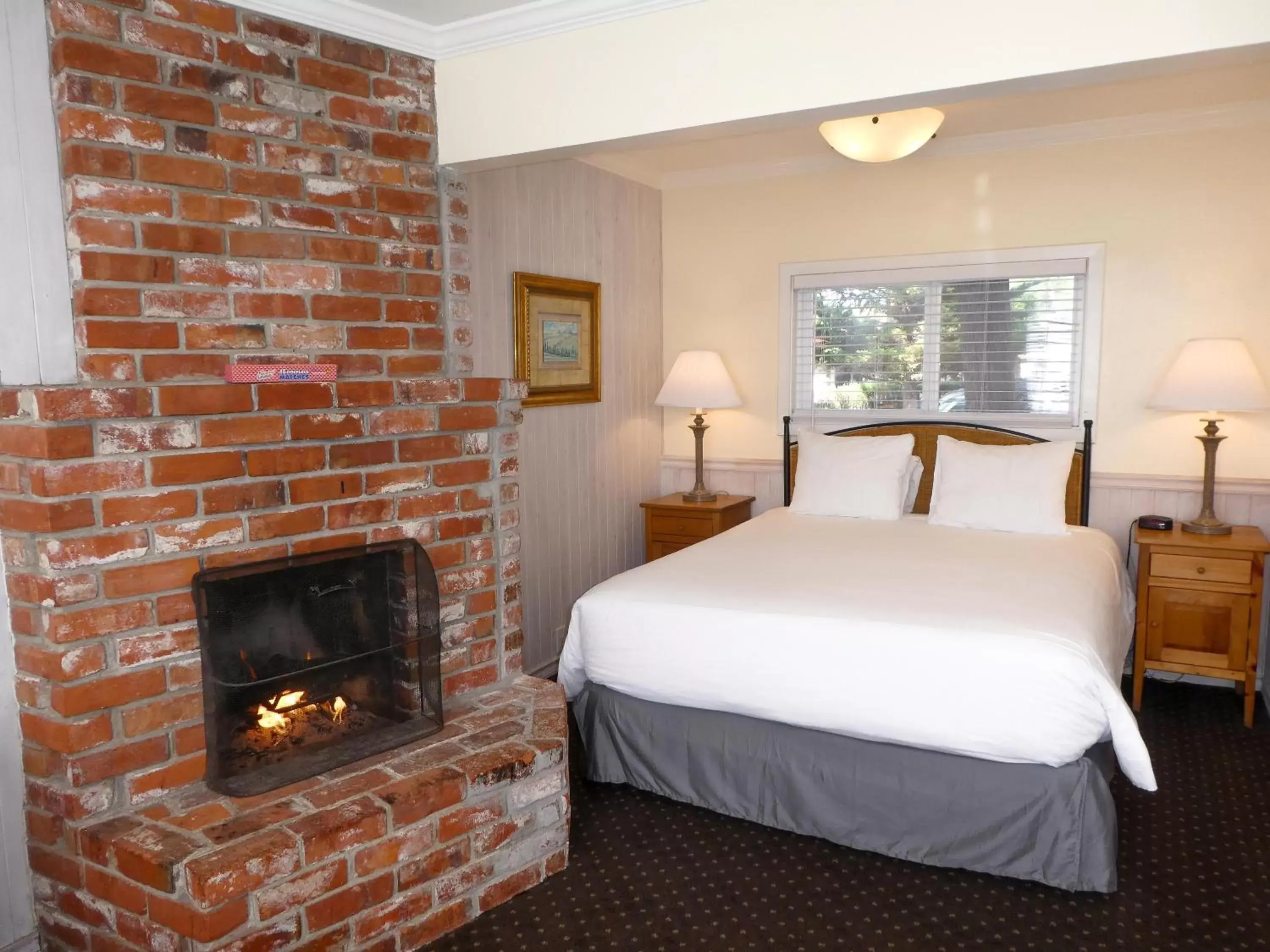 View (from property/room), Bed in Carmel Fireplace Inn